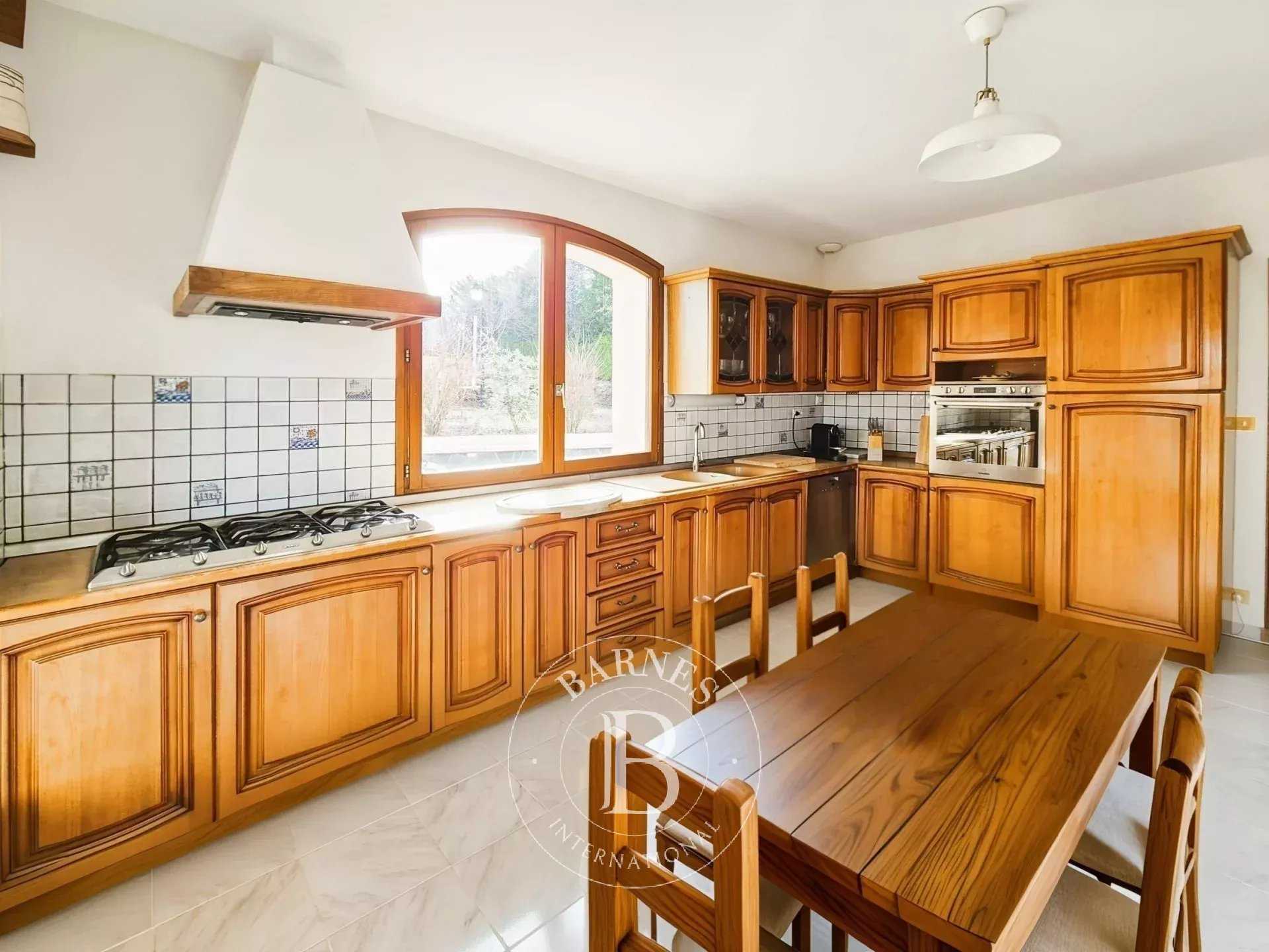 Lempdes  - Maison 6 Pi&egrave;ces 4 Chambres