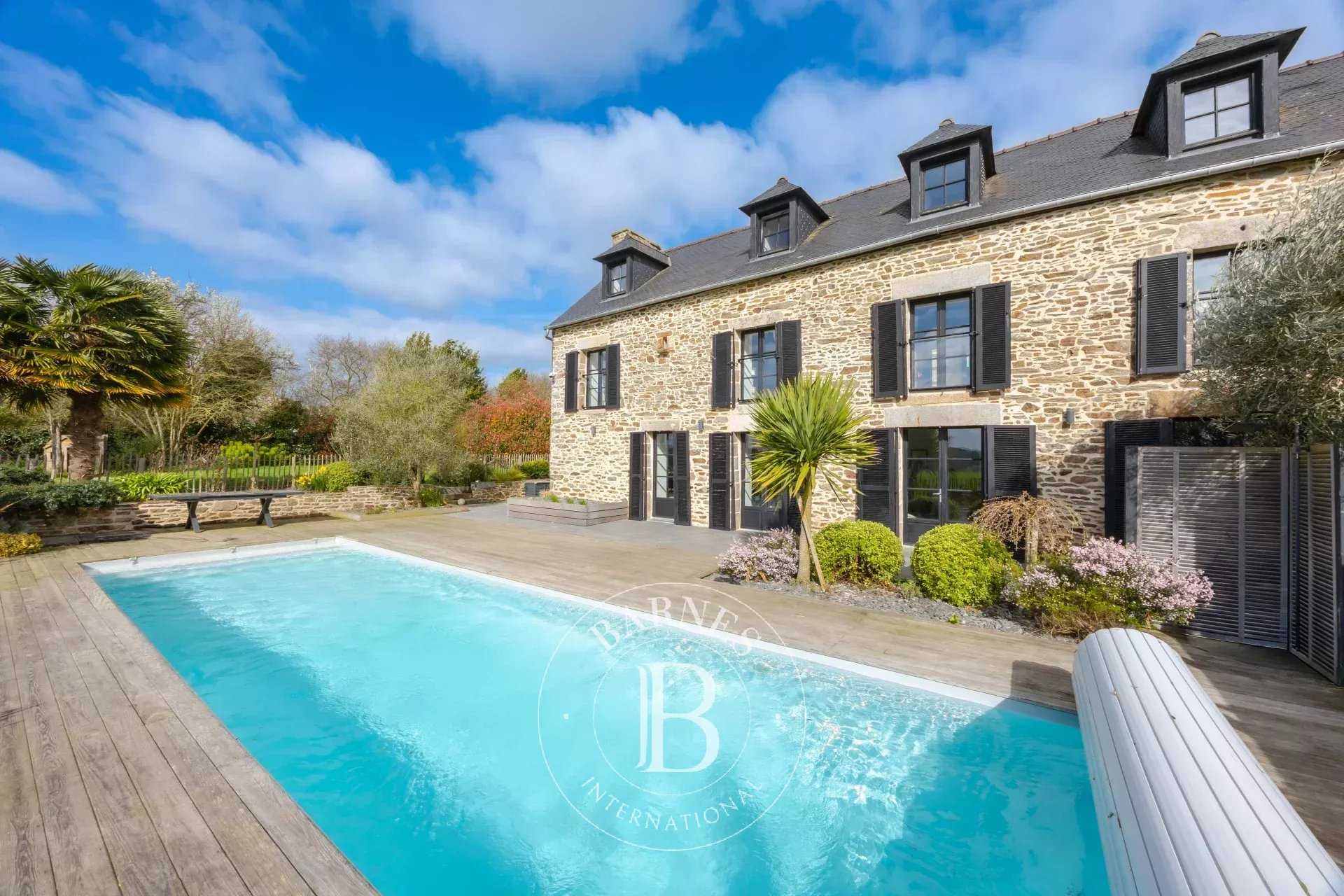 Plouër-sur-Rance  - Maison 7 Pi&egrave;ces 5 Chambres