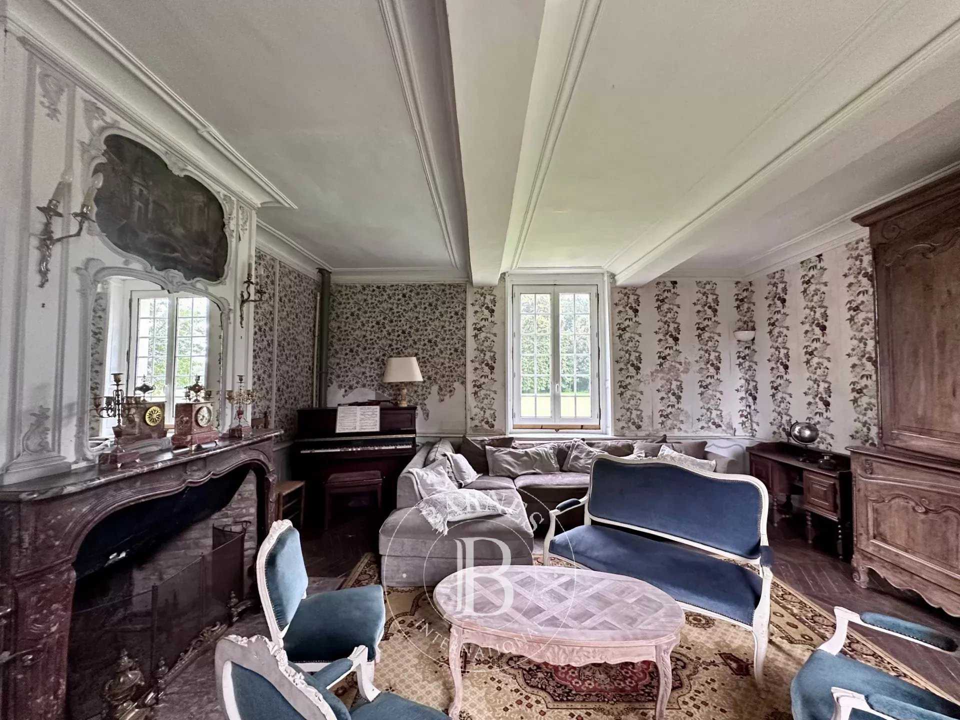 Illois  - Château 10 Pi&egrave;ces