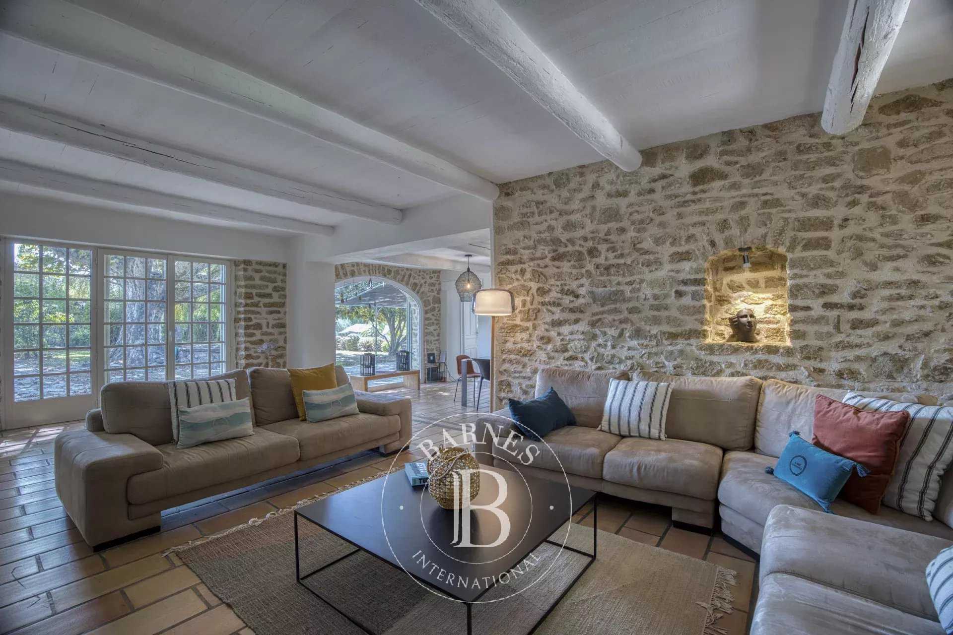 Vacqueyras  - Bastide 8 Bedrooms