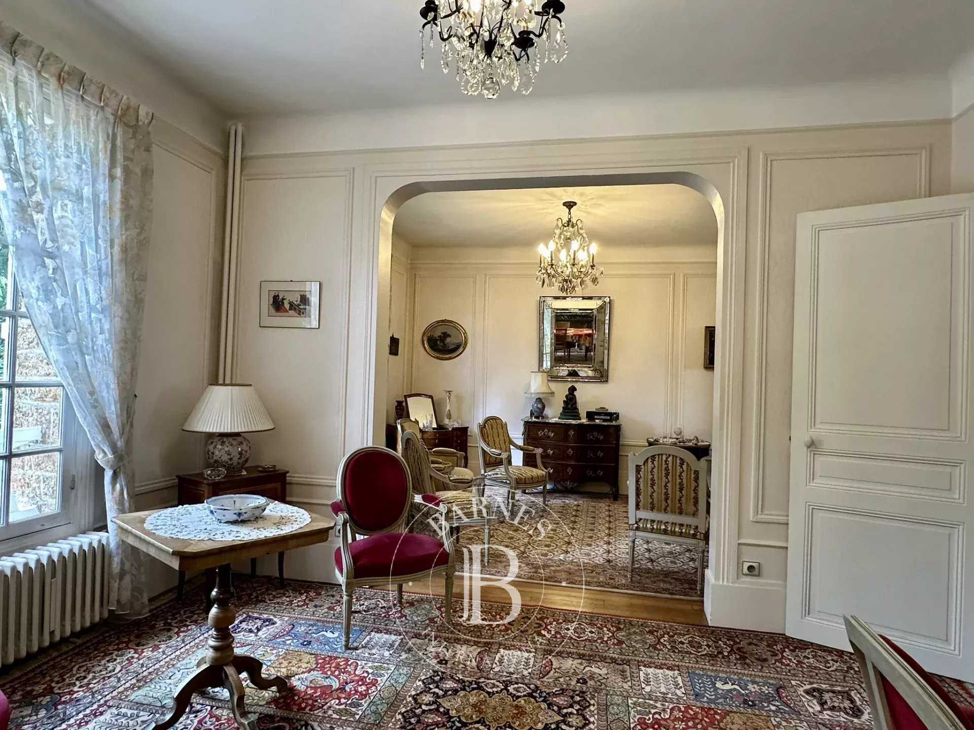 Brunoy  - Maison 7 Pi&egrave;ces 4 Chambres