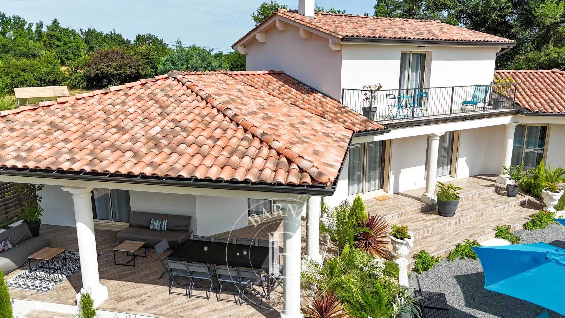 Saint Privat en Périgord  - Propriété 9 Pi&egrave;ces 5 Chambres