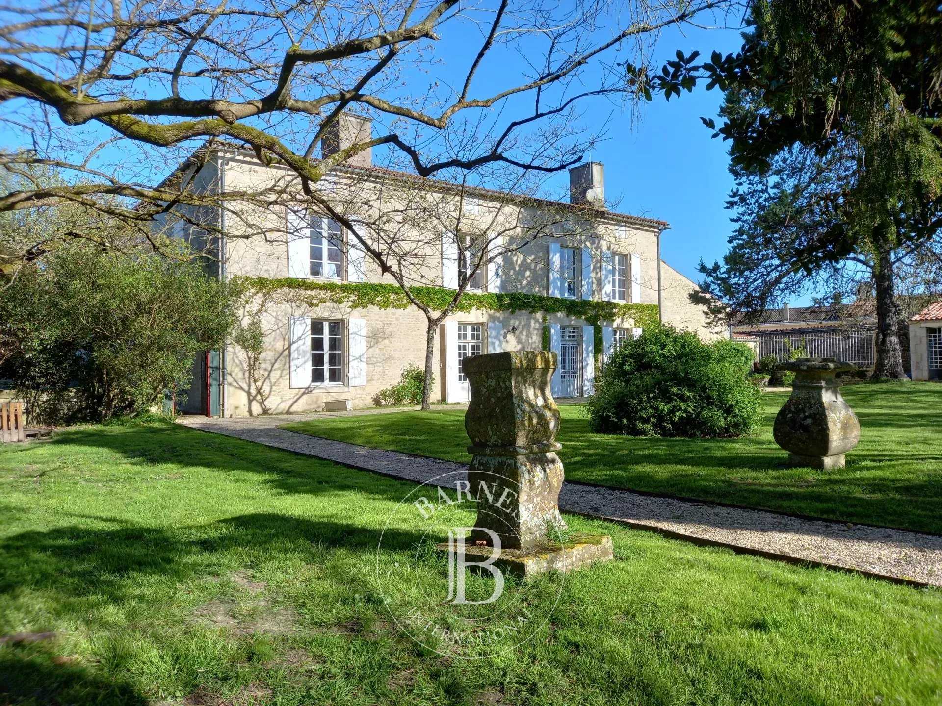 Maillezais  - Manor house 6 Bedrooms