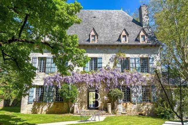 Figeac  - Property 8 Bedrooms