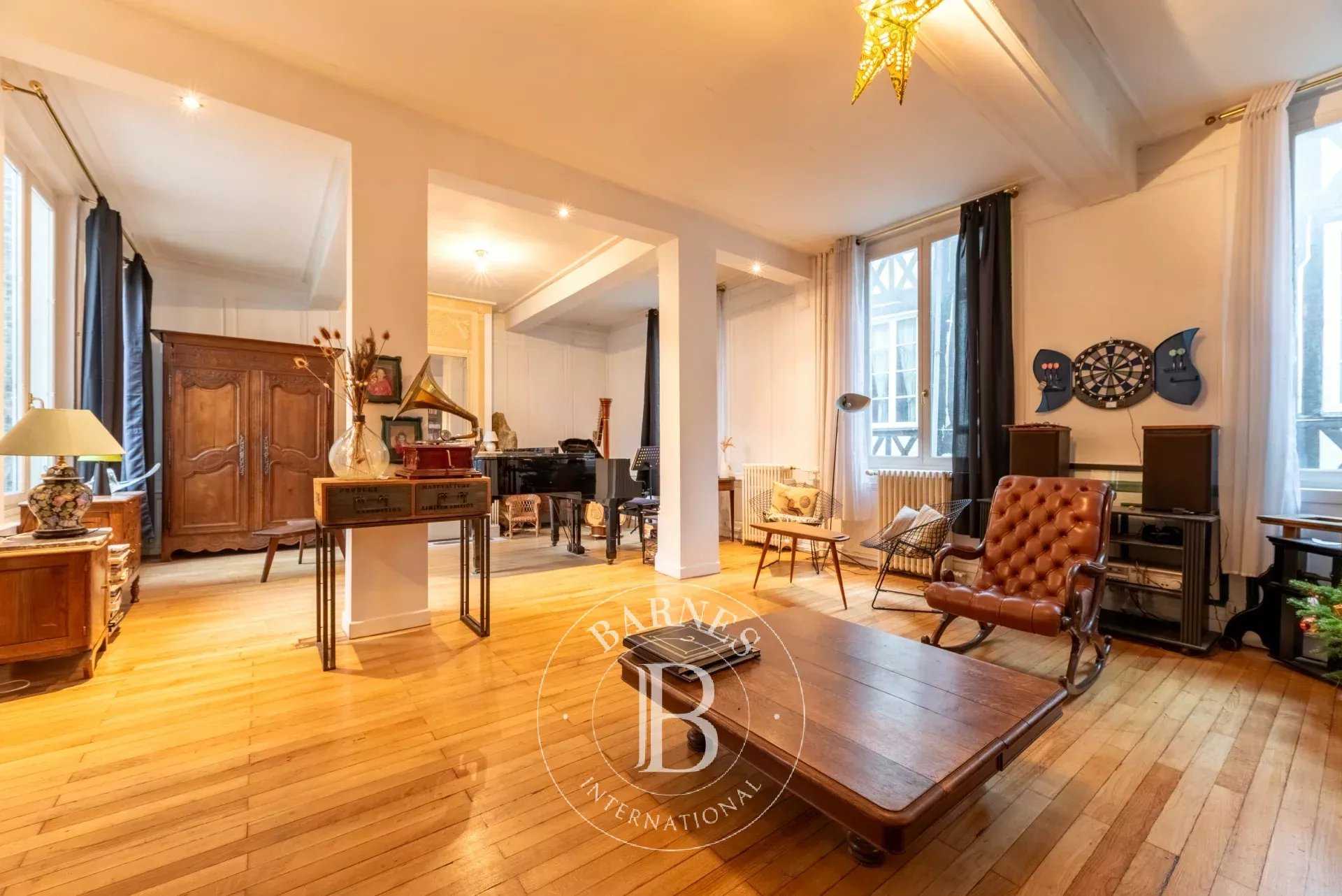 Rouen  - Hôtel particulier 9 Pi&egrave;ces 5 Chambres