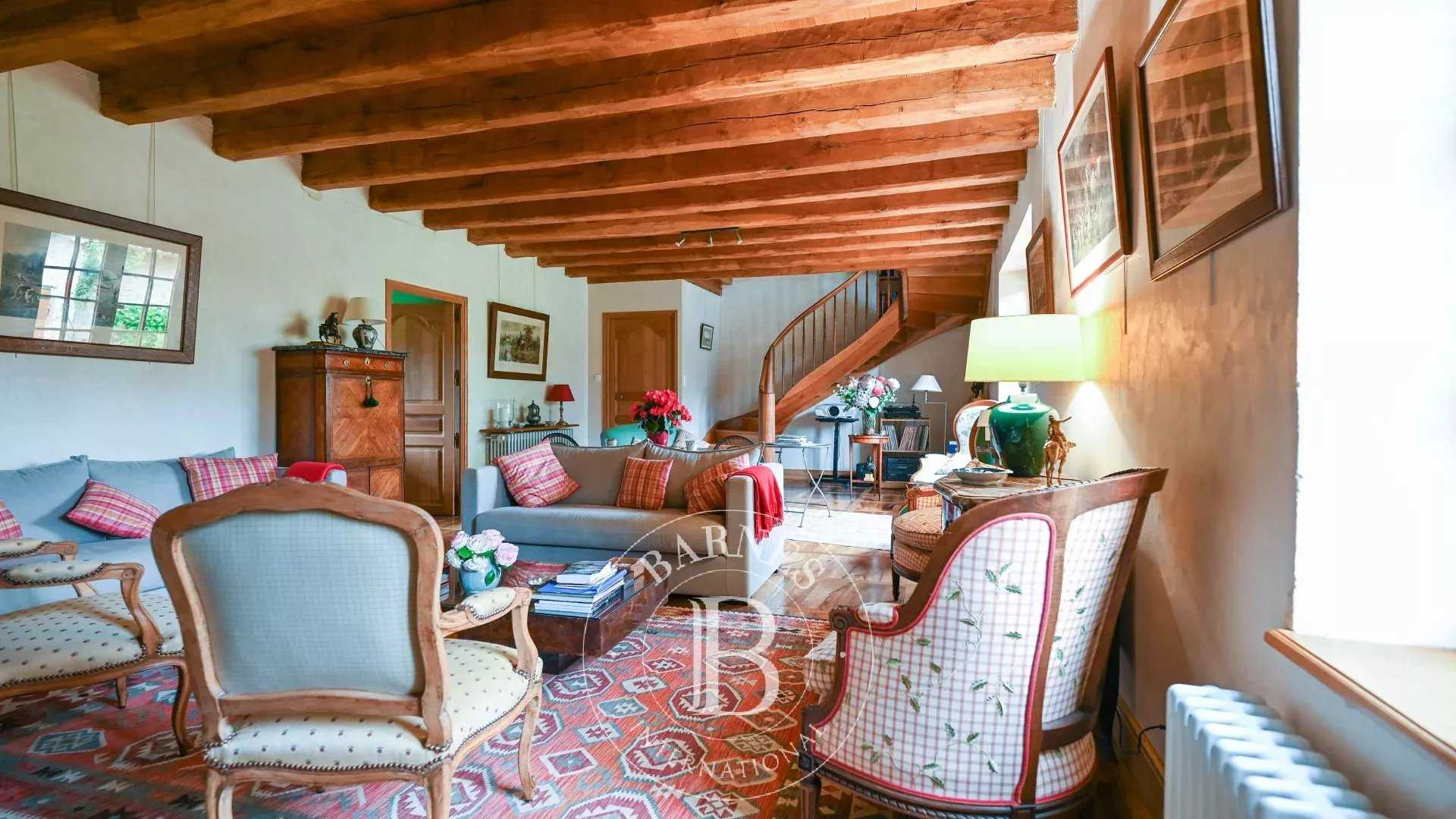 Lalinde  - Property 5 Bedrooms