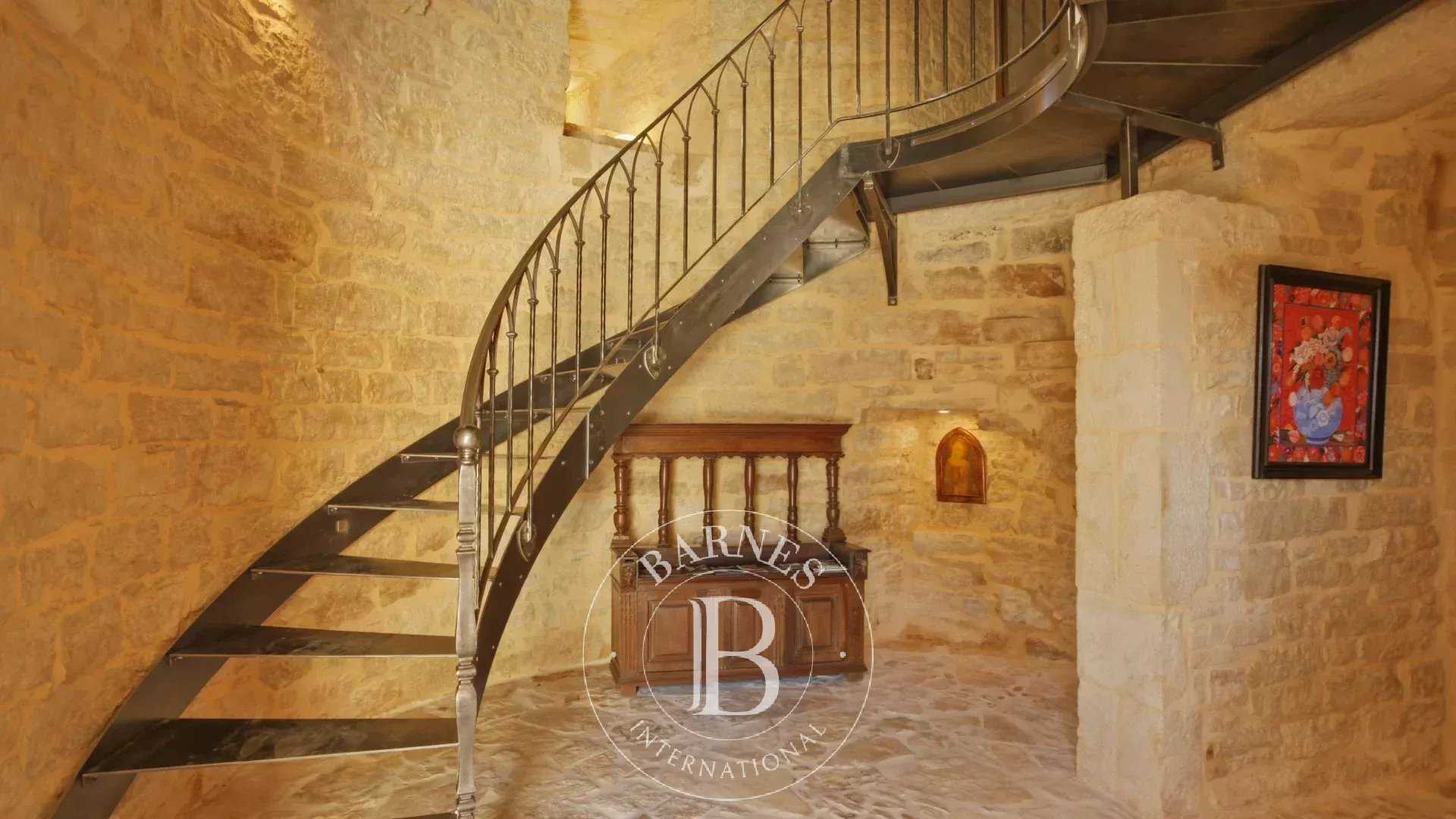 Les Arques  - Propriété 9 Pi&egrave;ces 5 Chambres