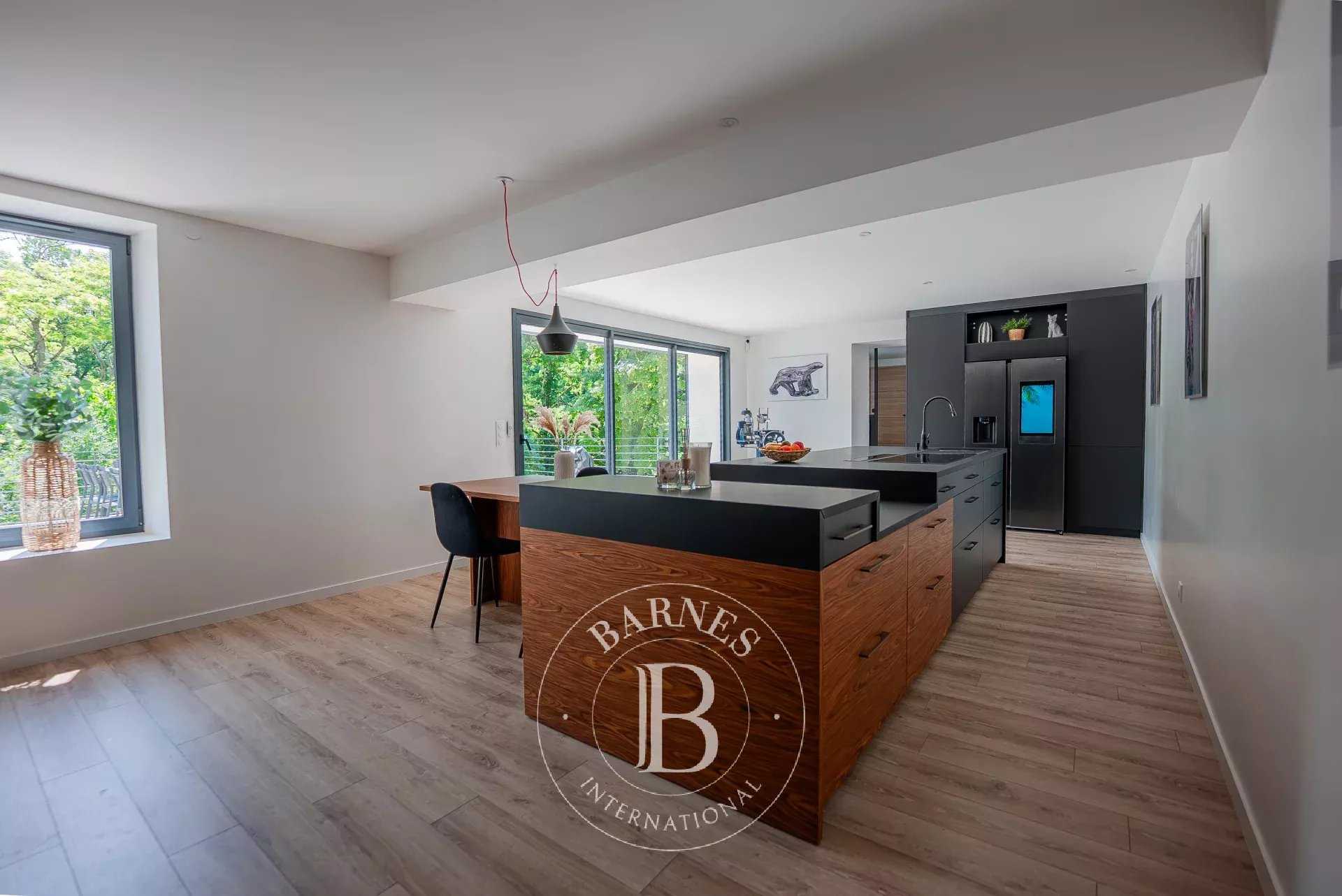 Dijon  - House 5 Bedrooms