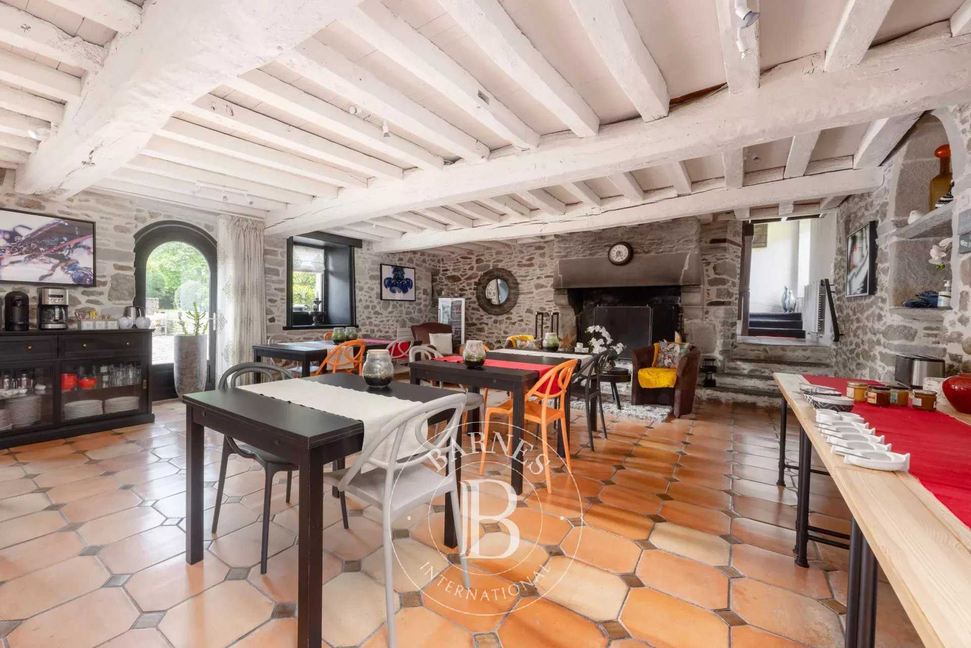 Saint-Malo  - Maison 10 Pi&egrave;ces