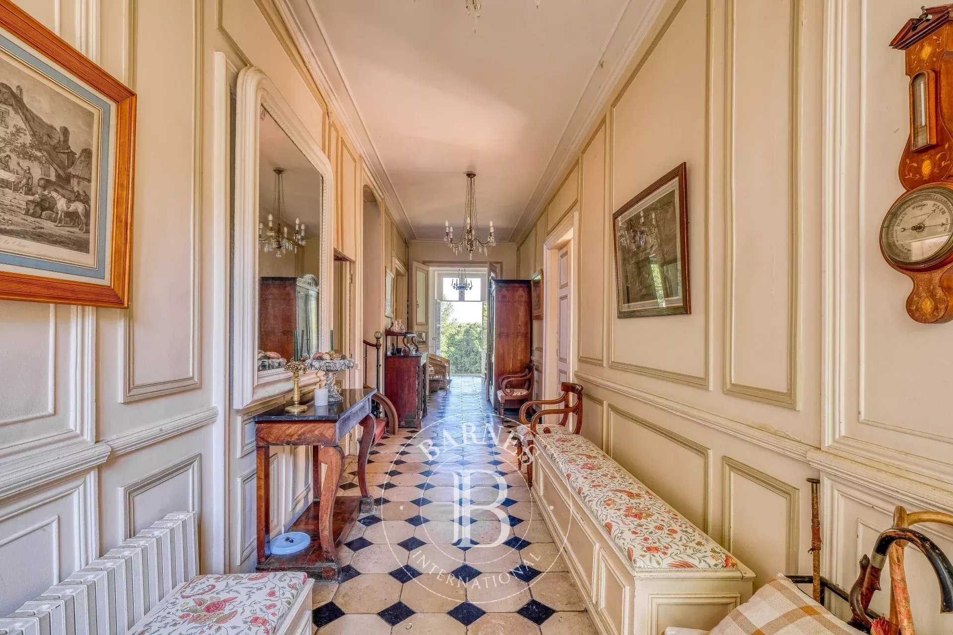 Noisy-sur-Oise  - Manoir 