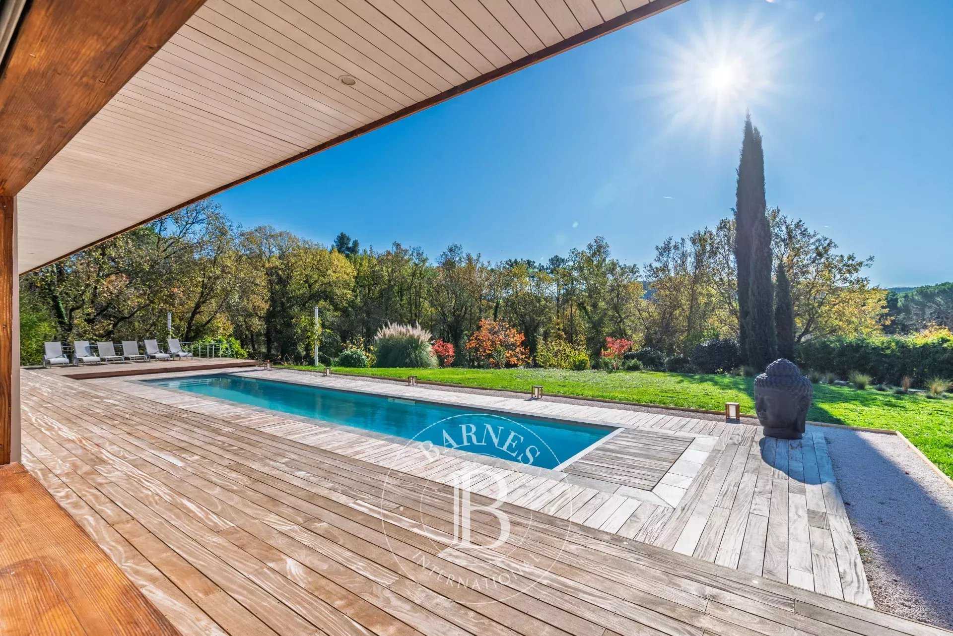 Bagnols-en-Forêt  - Villa 10 Pi&egrave;ces 4 Chambres