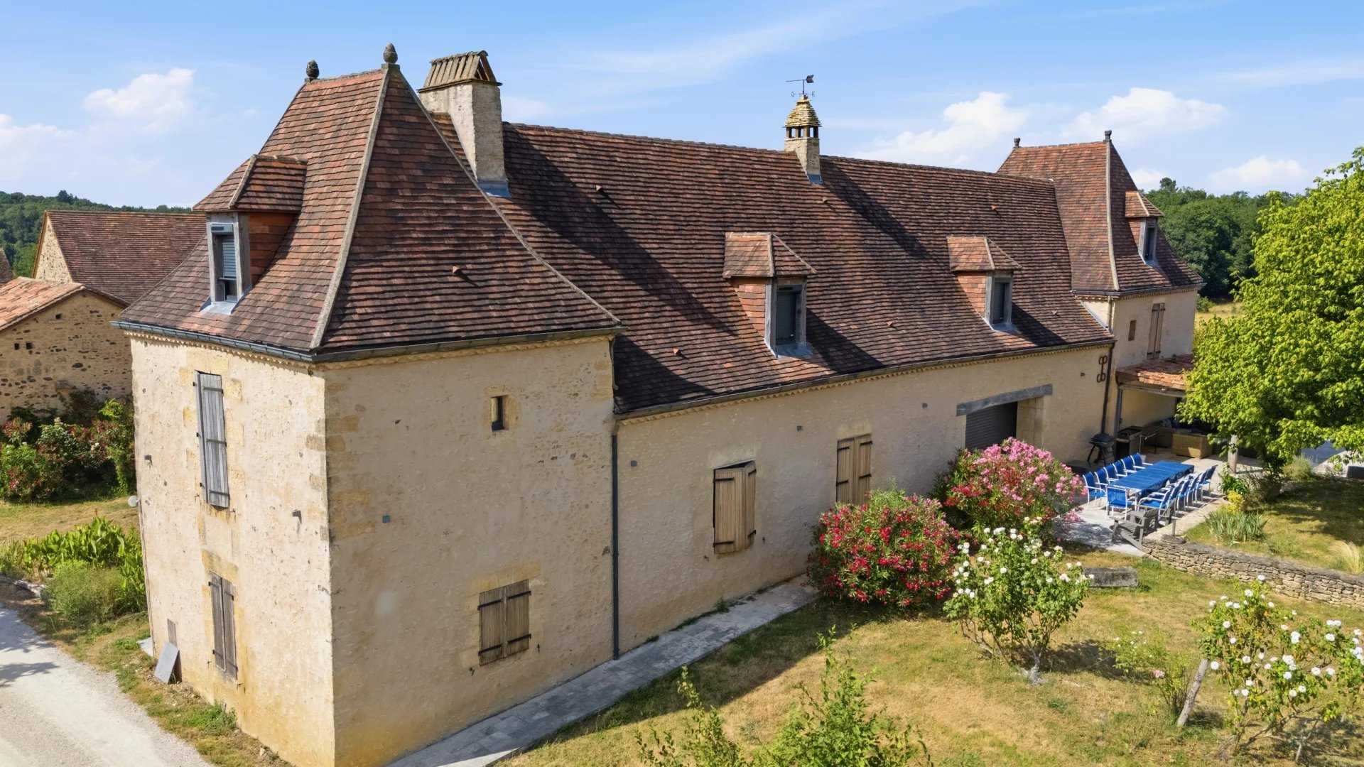 Saint-Avit-de-Vialard  - Propriété 