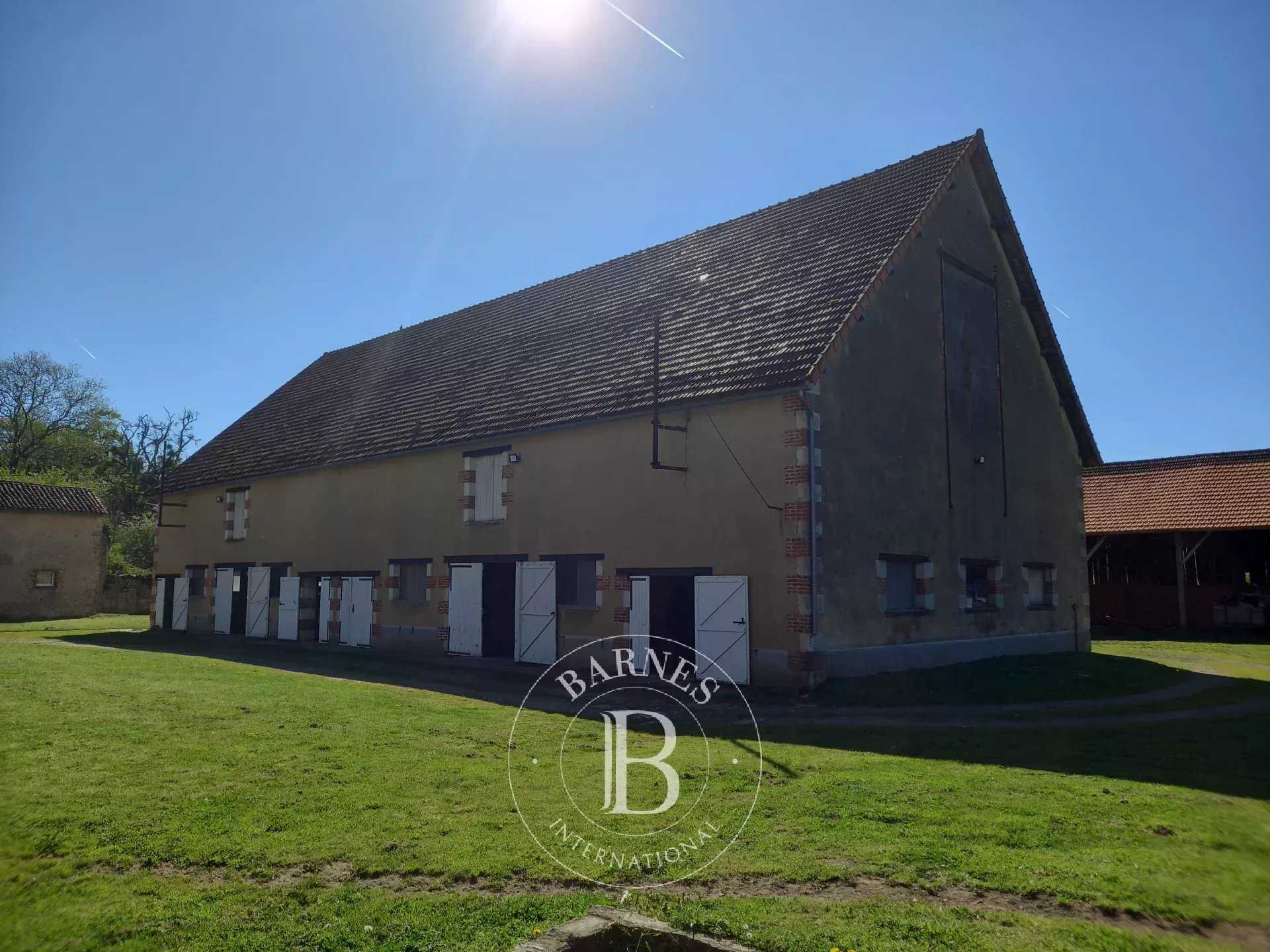 Montmorillon  - Domaine équestre 8 Pi&egrave;ces 5 Chambres