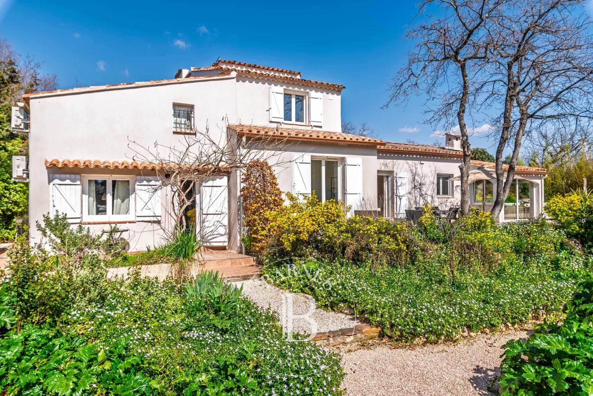 Bagnols-en-Forêt  - Maison d'hôtes 12 Pi&egrave;ces 7 Chambres