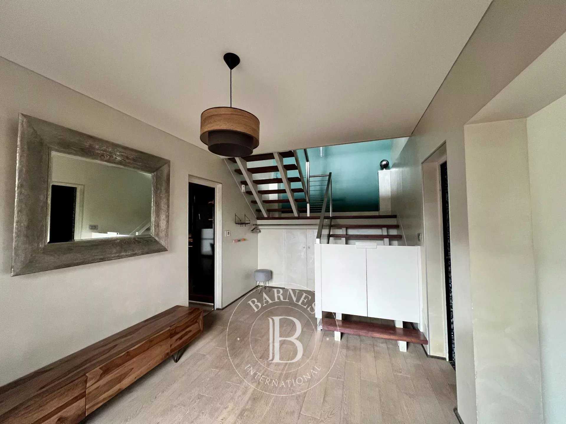 Chalon-sur-Saône  - Maison de village 9 Pi&egrave;ces 6 Chambres