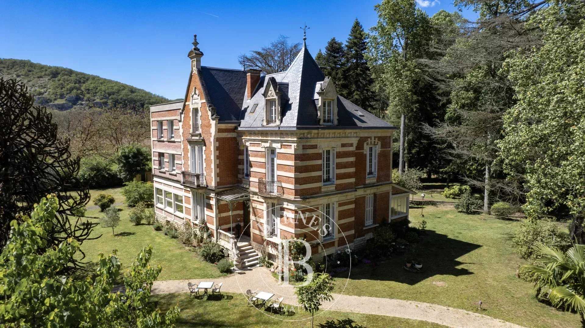 Sarlat-la-Canéda  - Château 15 Pi&egrave;ces 11 Chambres