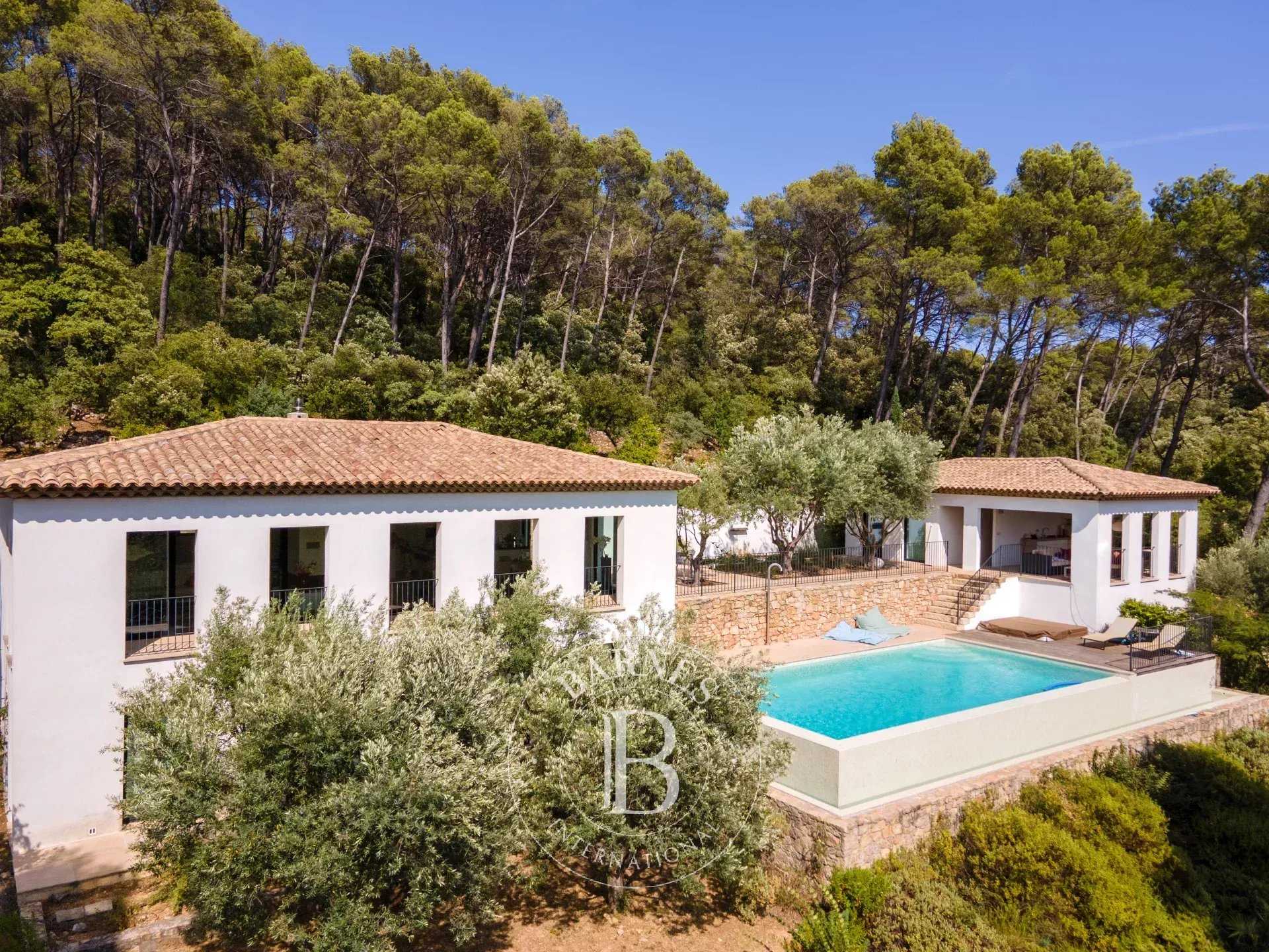 Lorgues  - Villa 5 Pi&egrave;ces 4 Chambres
