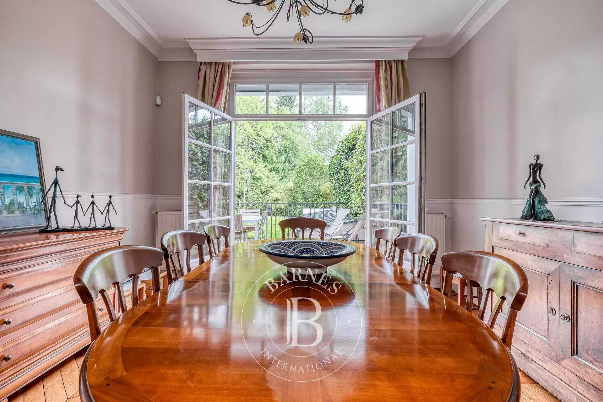 Fontainebleau  - Maison de ville 10 Pi&egrave;ces 7 Chambres