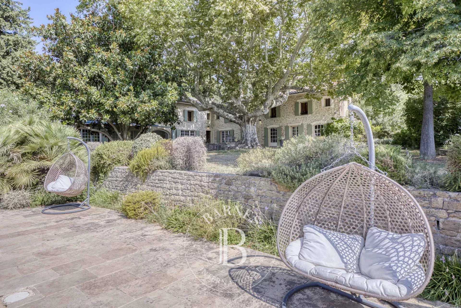 Vacqueyras  - Bastide 8 Bedrooms