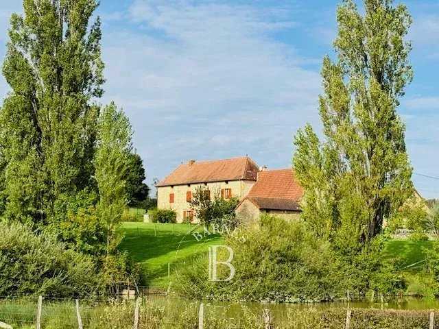 Saint-Christophe-en-Brionnais  - Maison 7 Pièces 3 Chambres