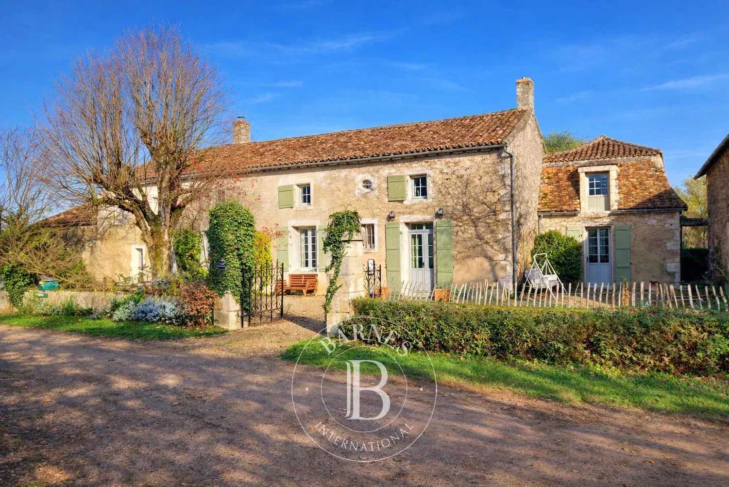 Saint-Savin  - Manoir 11 Pi&egrave;ces 8 Chambres