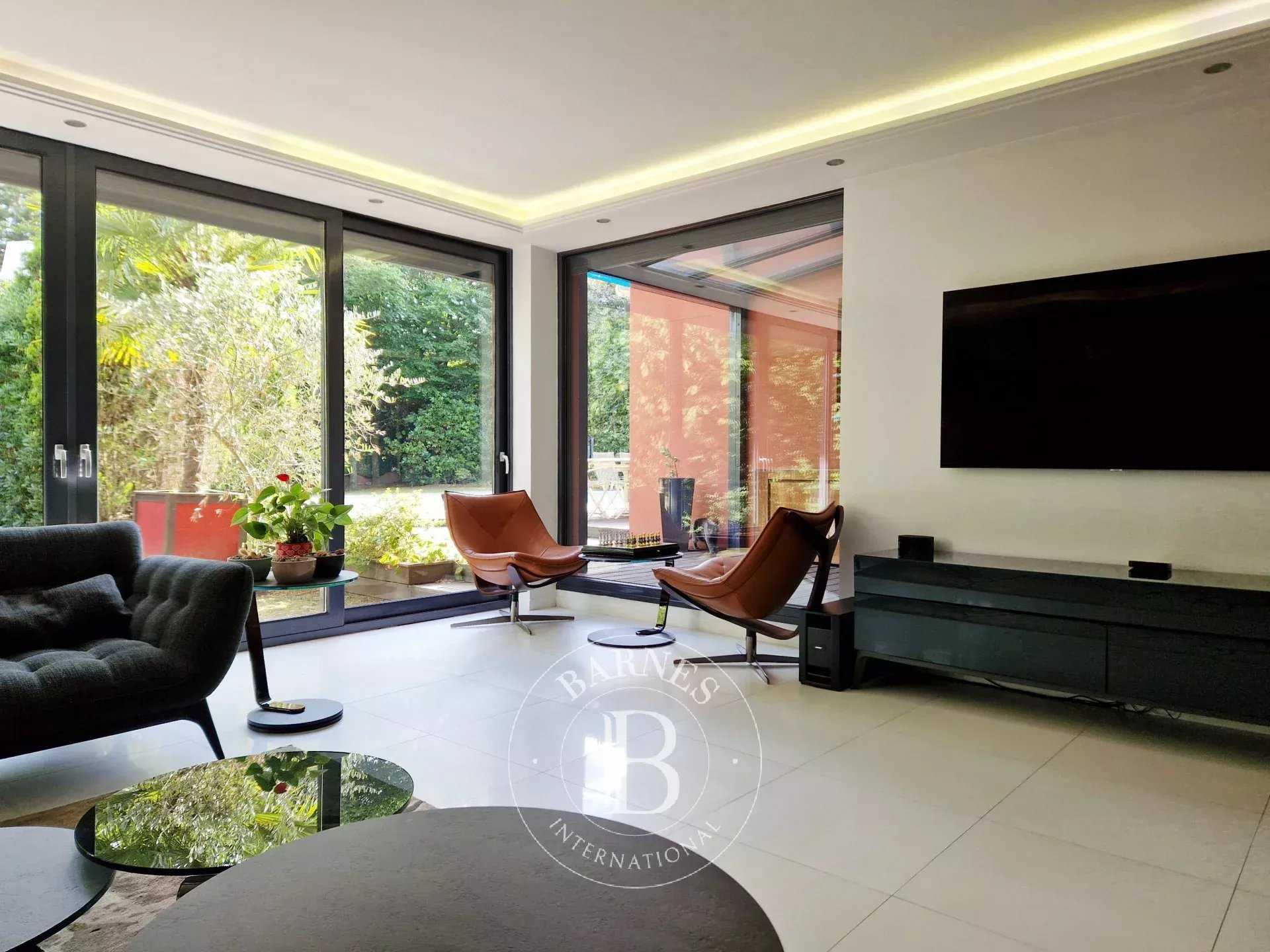 Montlignon  - Maison 10 Pi&egrave;ces 5 Chambres