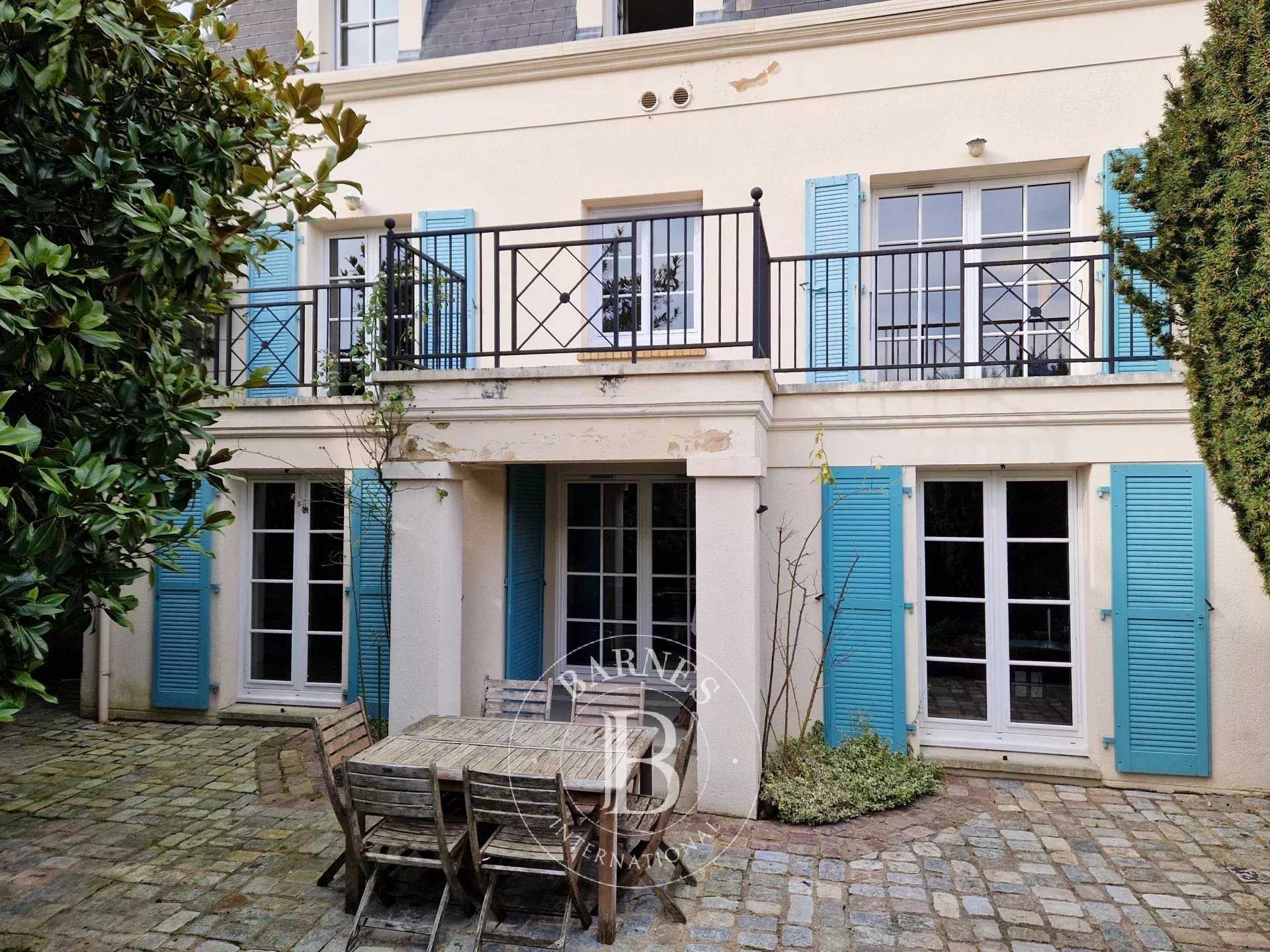 Cergy  - Maison 10 Pi&egrave;ces