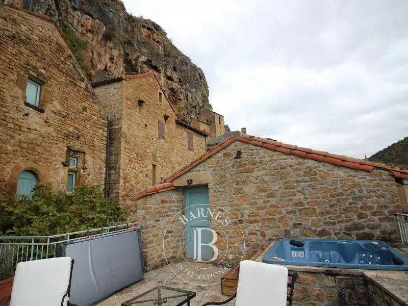 Millau  - Propriété 11 Pi&egrave;ces 7 Chambres