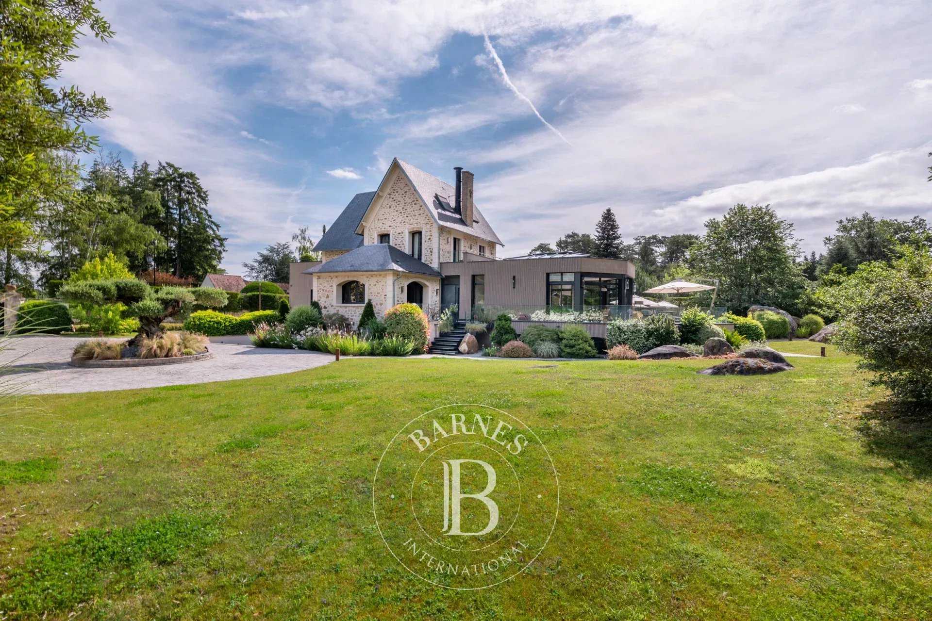 Barbizon  - Propriété 15 Pi&egrave;ces 8 Chambres