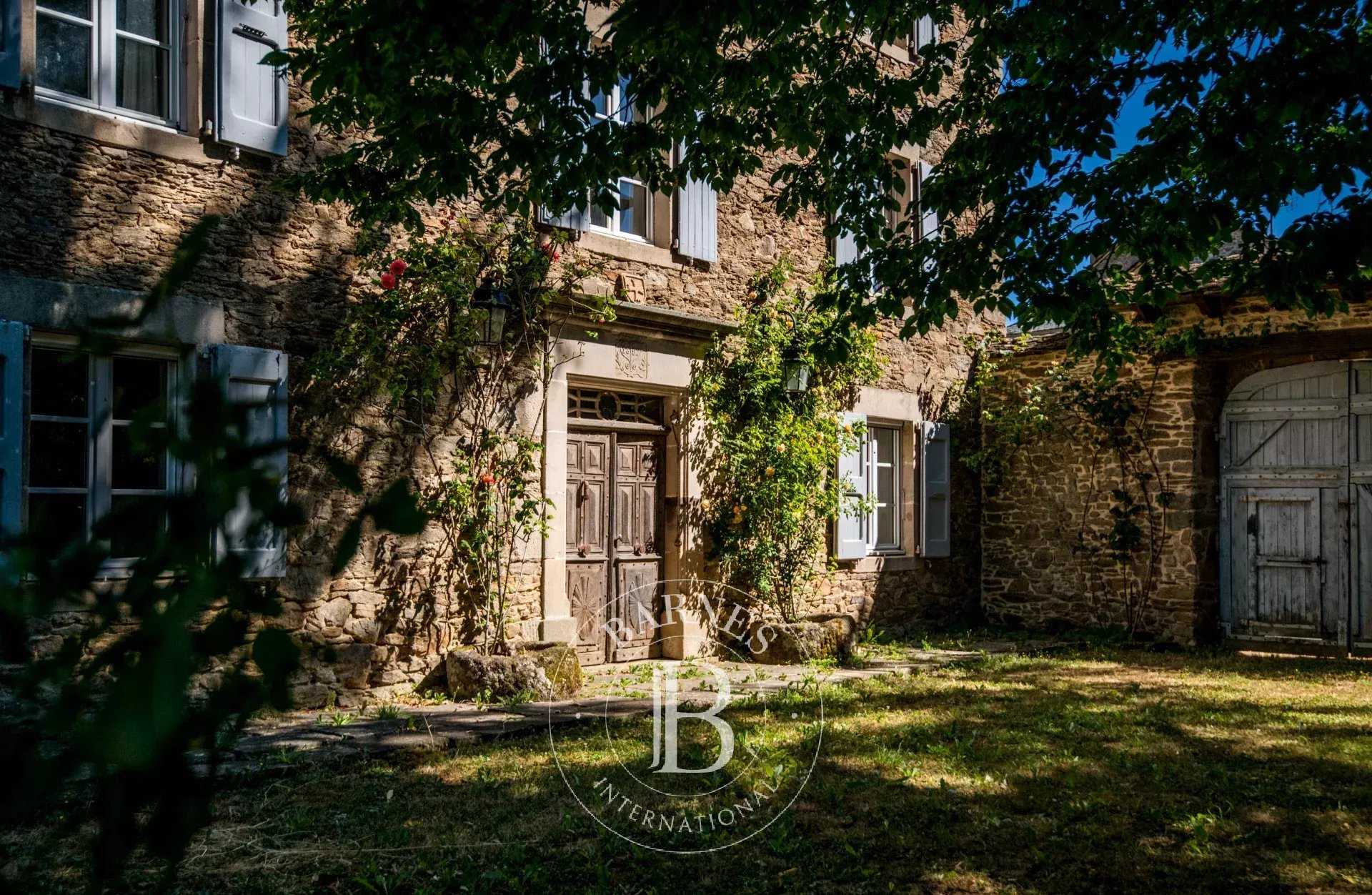 Ségur  - Propriété 8 Pièces 6 Chambres