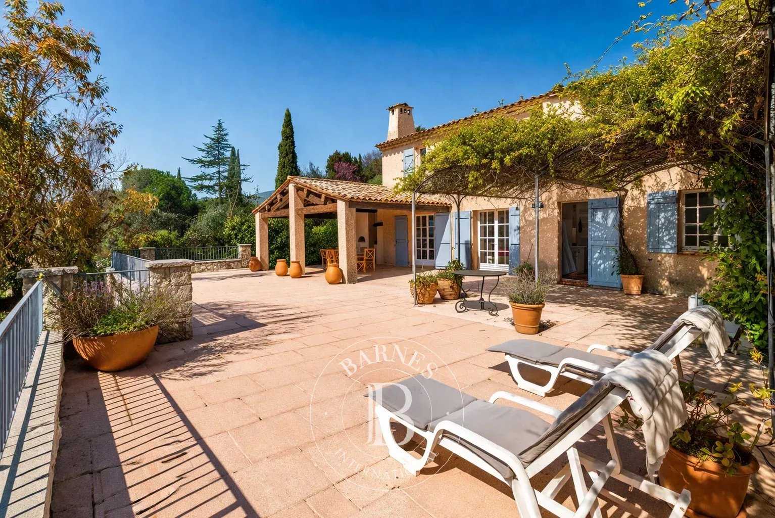 Fayence  - Maison 8 Pi&egrave;ces 5 Chambres