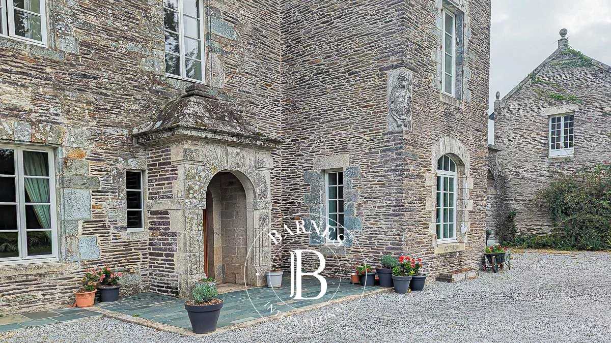 Vannes  - Château 15 Pi&egrave;ces 7 Chambres