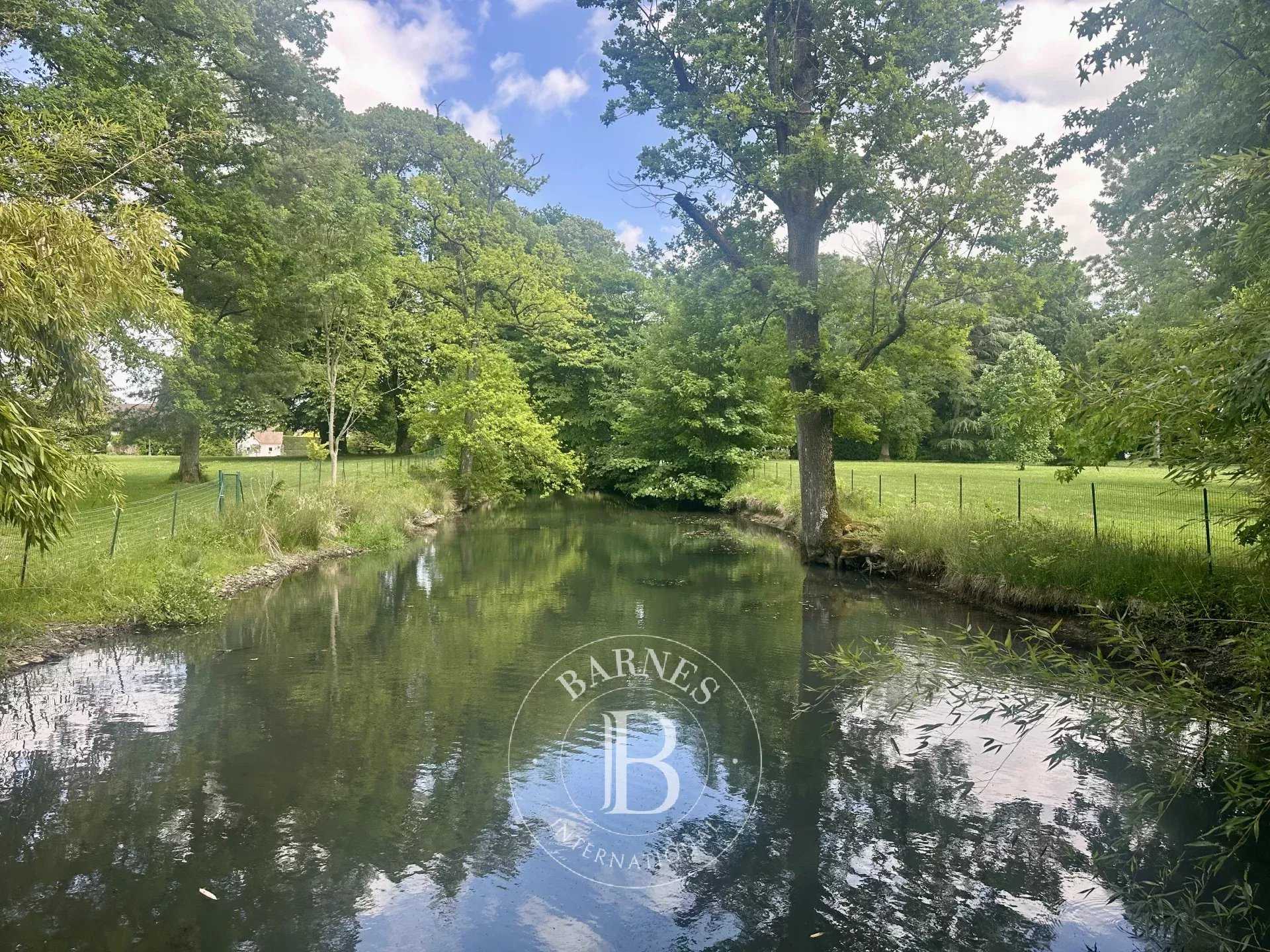 Provins  - Manoir 14 Pièces 6 Chambres