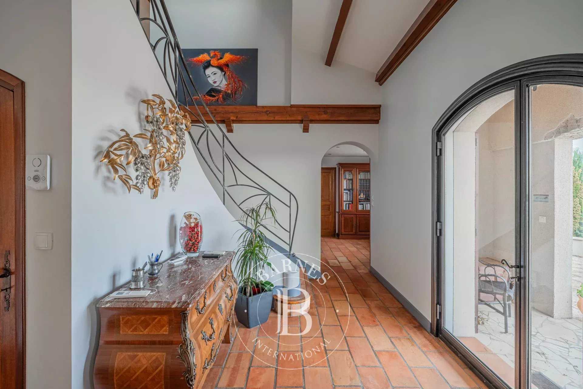 Vienne  - Maison 8 Pi&egrave;ces 4 Chambres