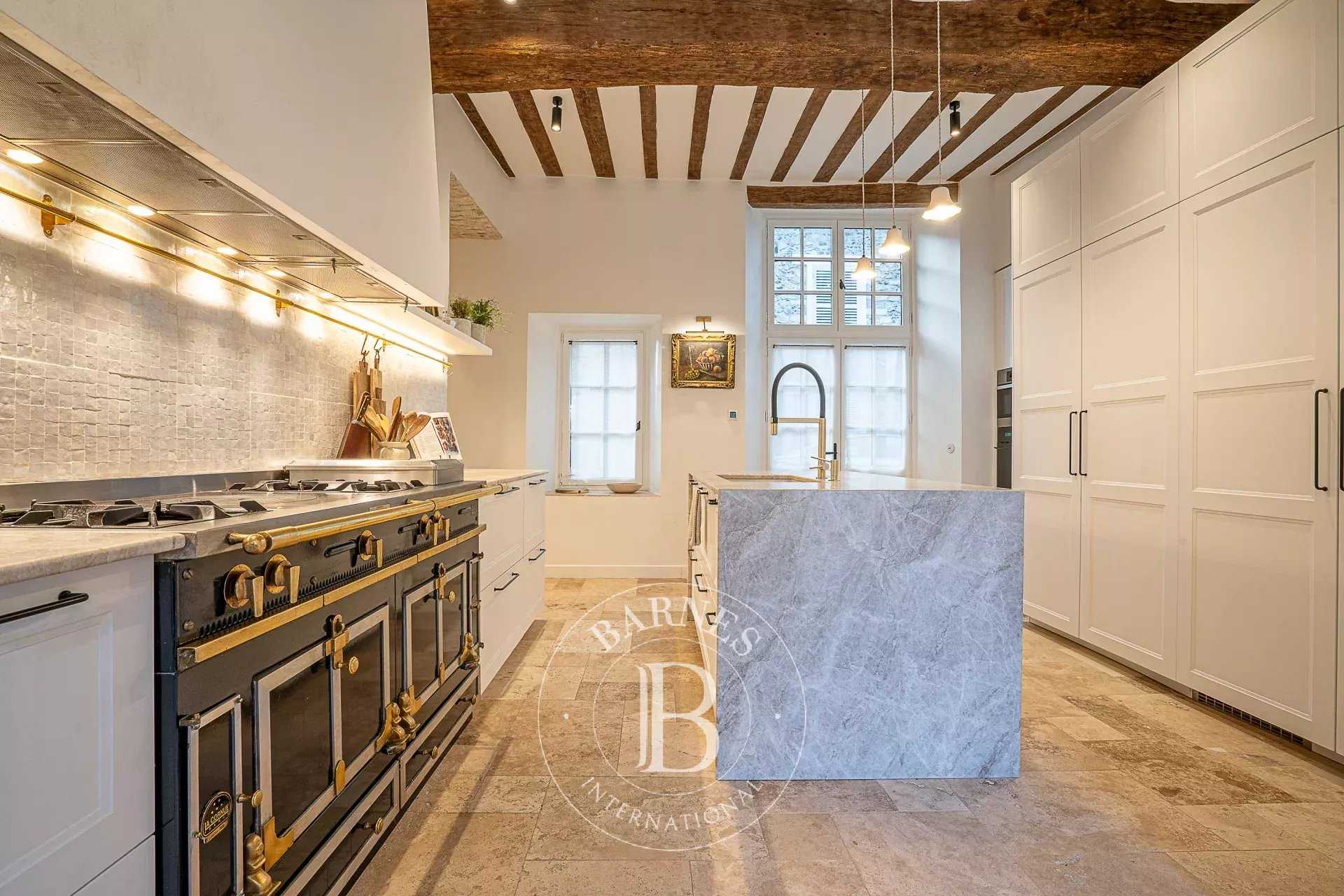 Rochefort-en-Yvelines  - Maison 8 Pi&egrave;ces 5 Chambres