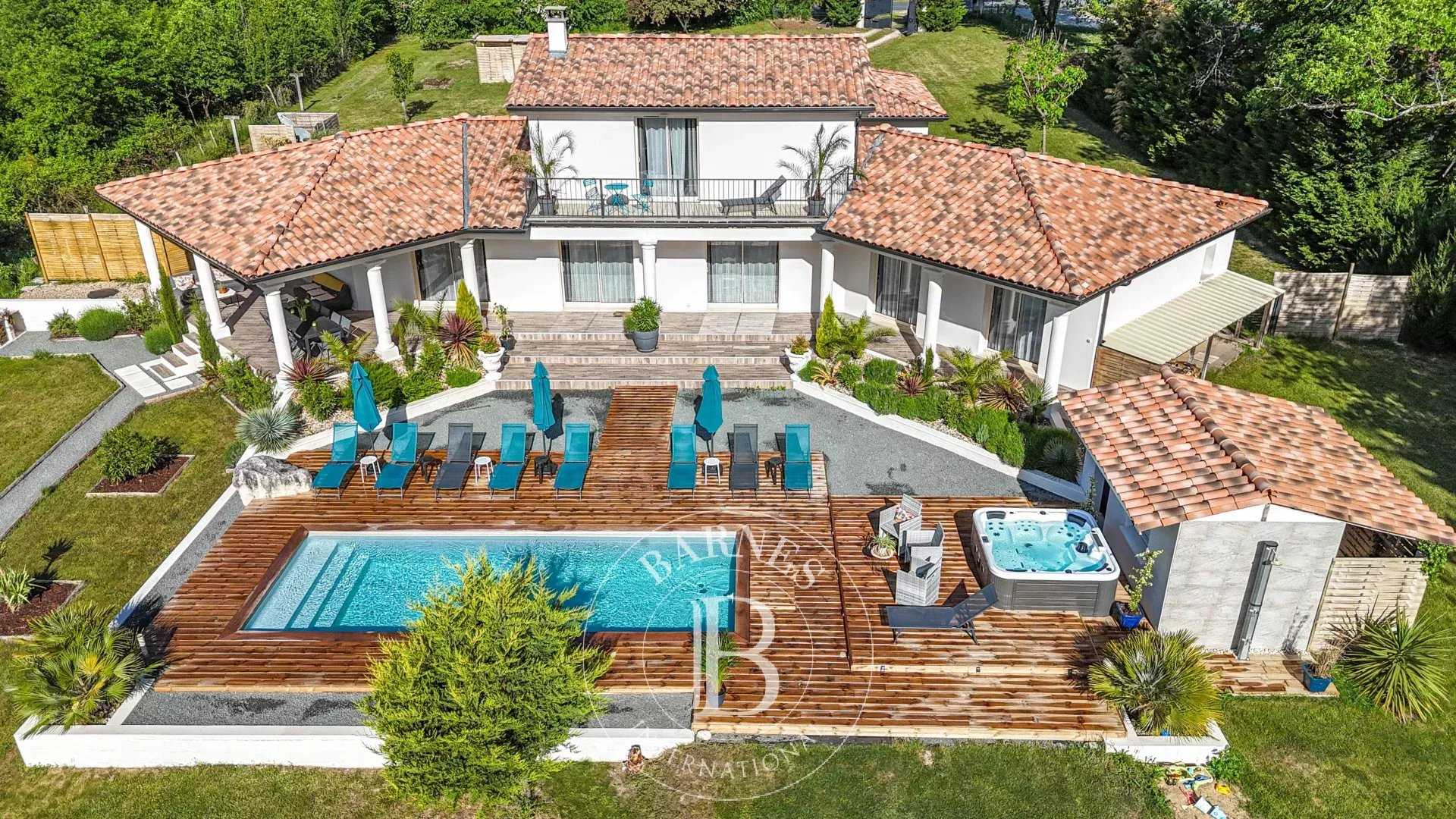 Saint Privat en Périgord  - Propriété 9 Pi&egrave;ces 5 Chambres
