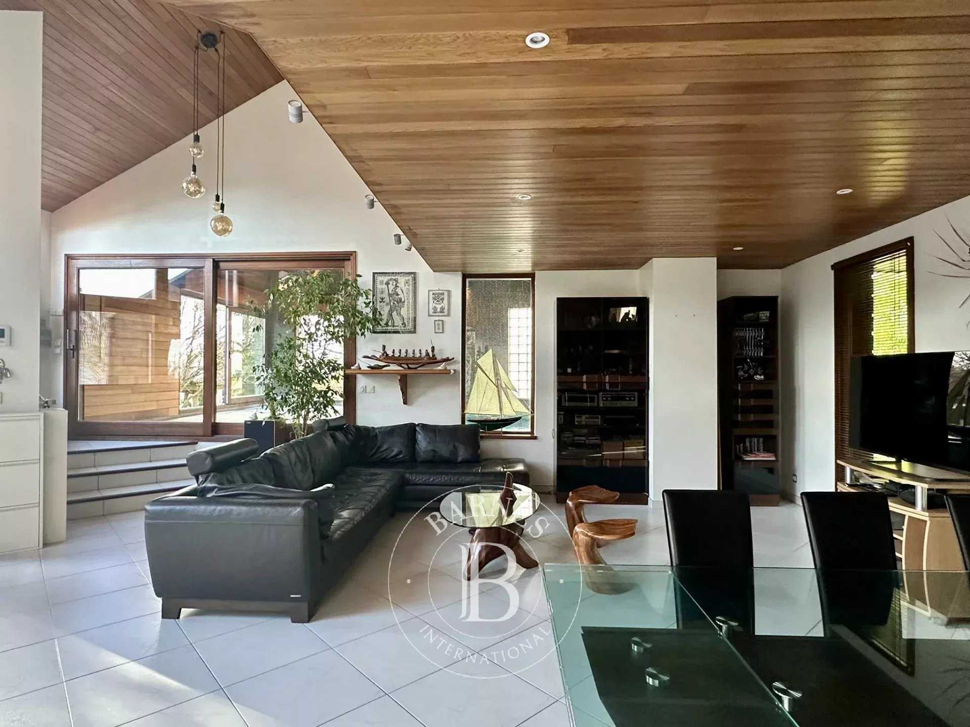 Saint-Michel-sur-Orge  - Maison 5 Pi&egrave;ces 4 Chambres