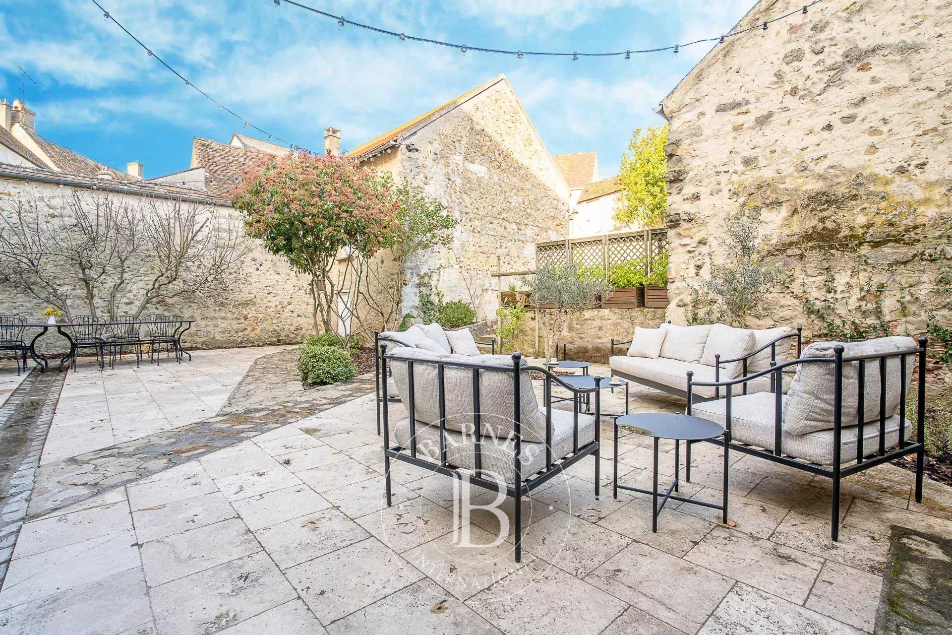 Rochefort-en-Yvelines  - Maison 8 Pi&egrave;ces 5 Chambres