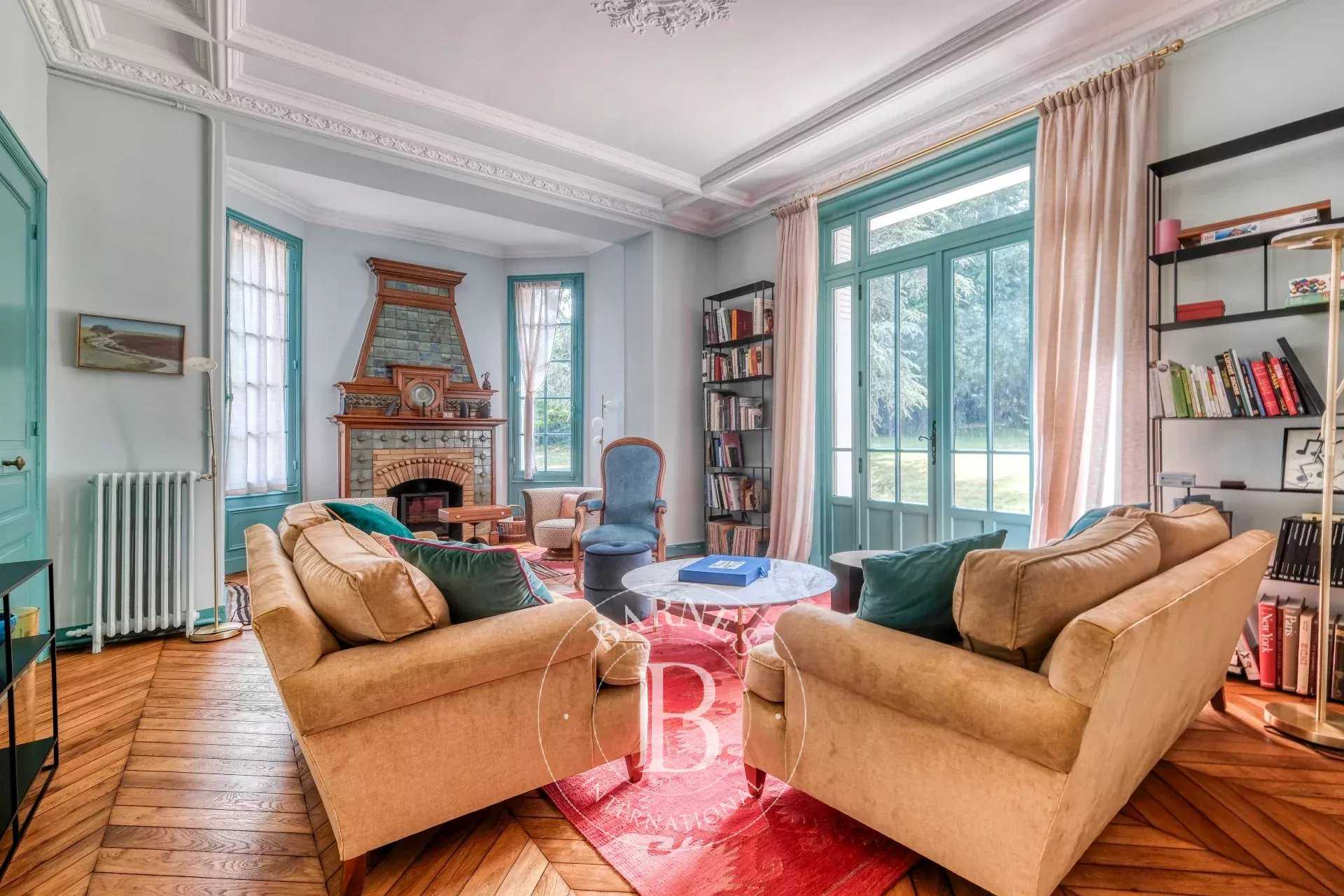 Fontainebleau  - Manor house 7 Bedrooms