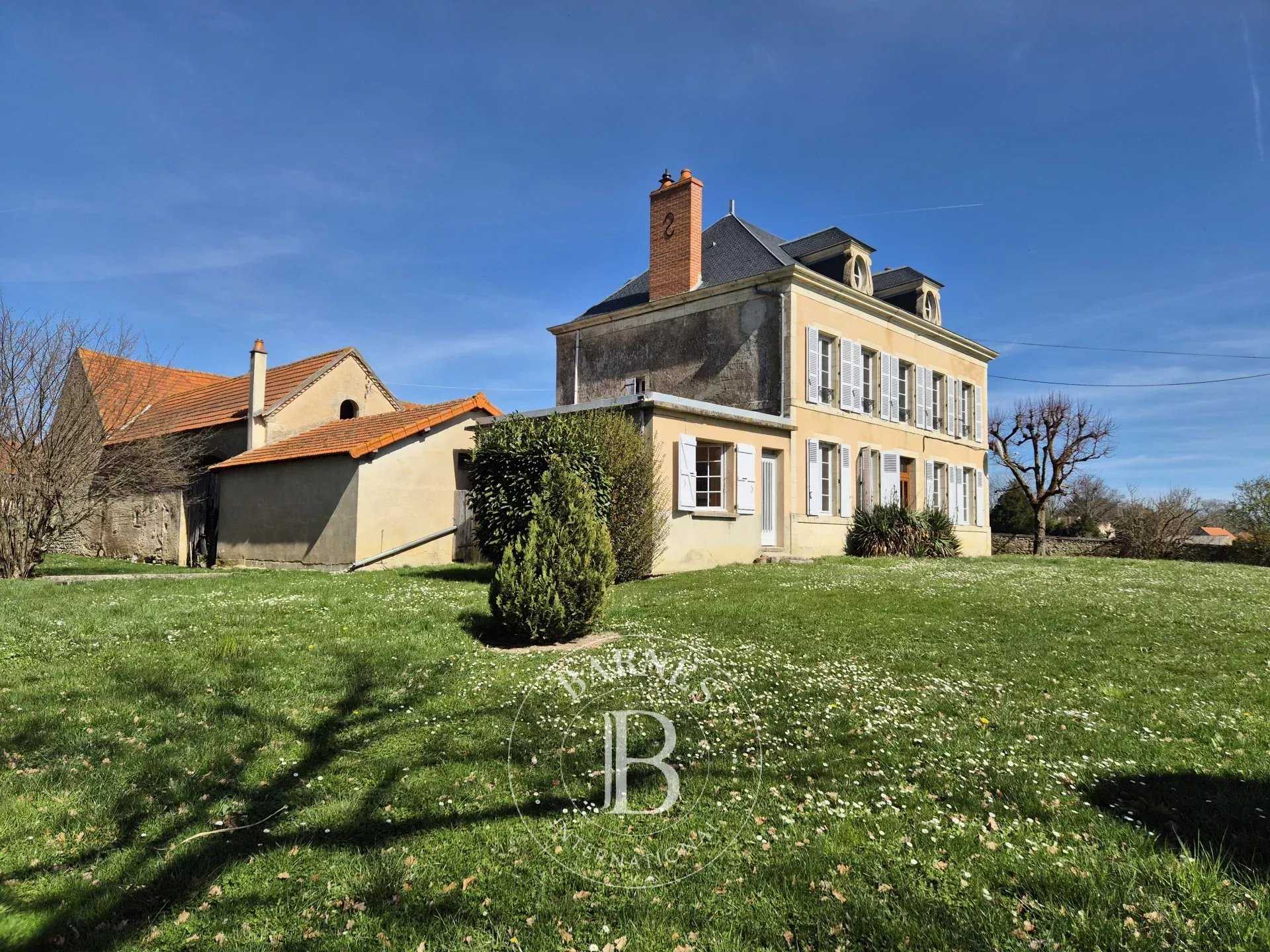 Chaptuzat  - Maison 5 Pi&egrave;ces 4 Chambres