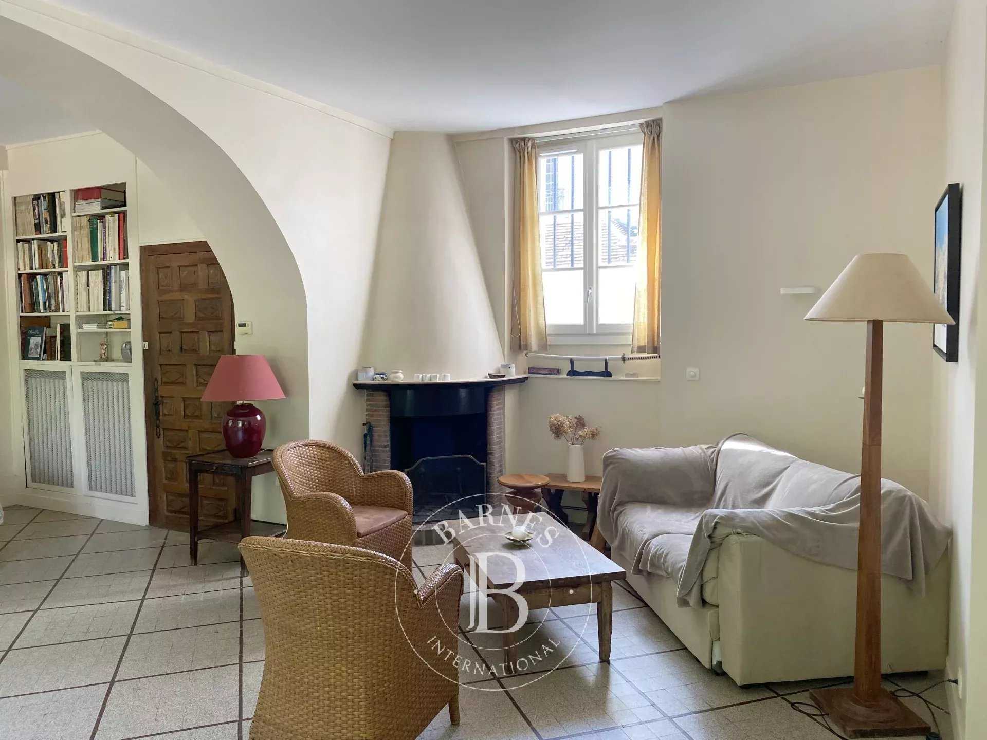 Fontainebleau  - Propriété 7 Pi&egrave;ces 5 Chambres