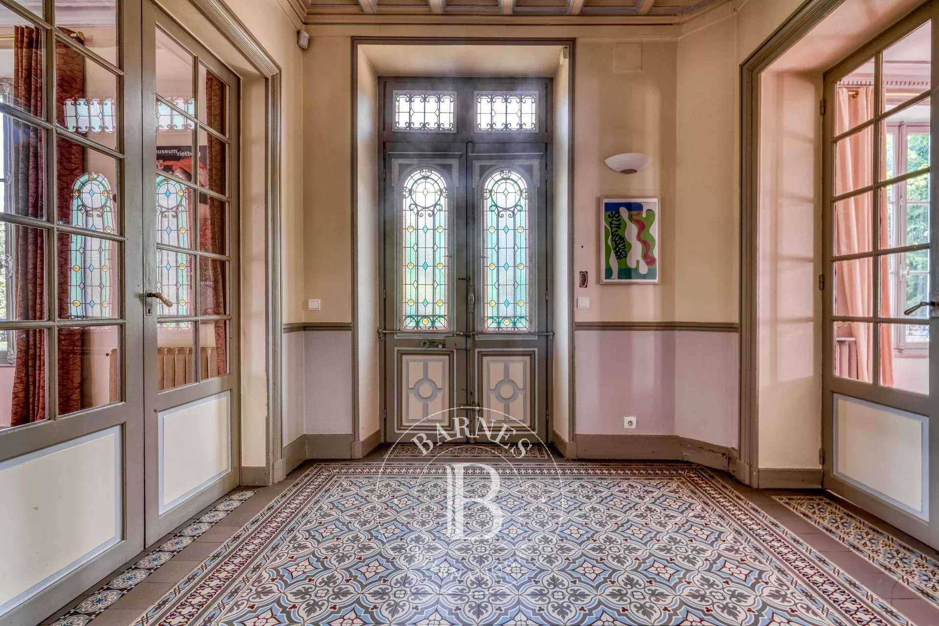 Fontainebleau  - Manor house 7 Bedrooms