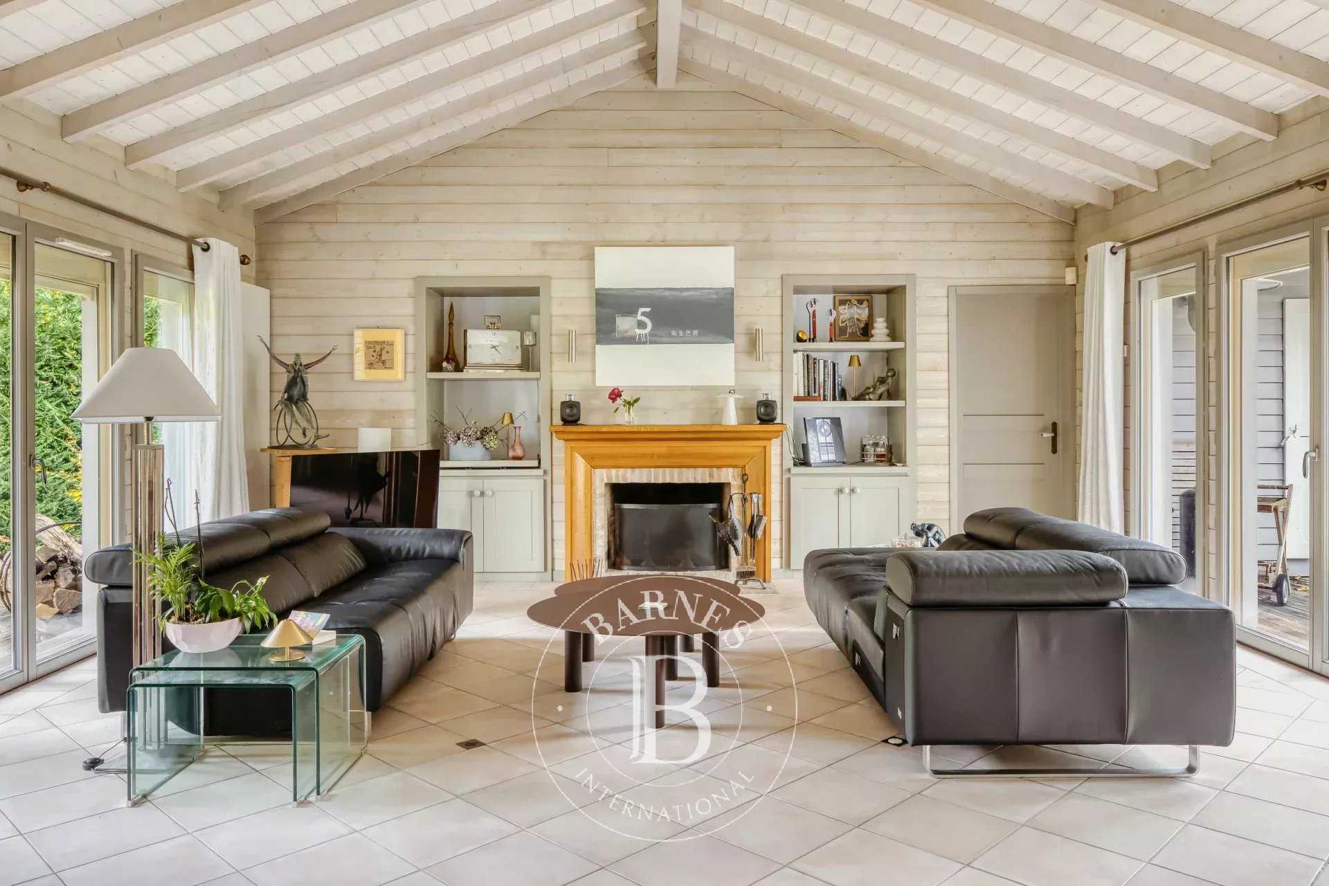 Vaux-sur-Eure  - Maison 16 Pi&egrave;ces 7 Chambres