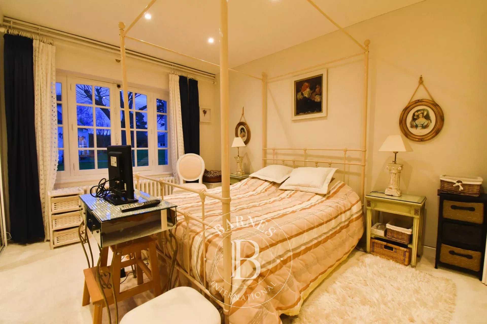 Tremblay-les-Villages  - Maison 21 Pi&egrave;ces 8 Chambres