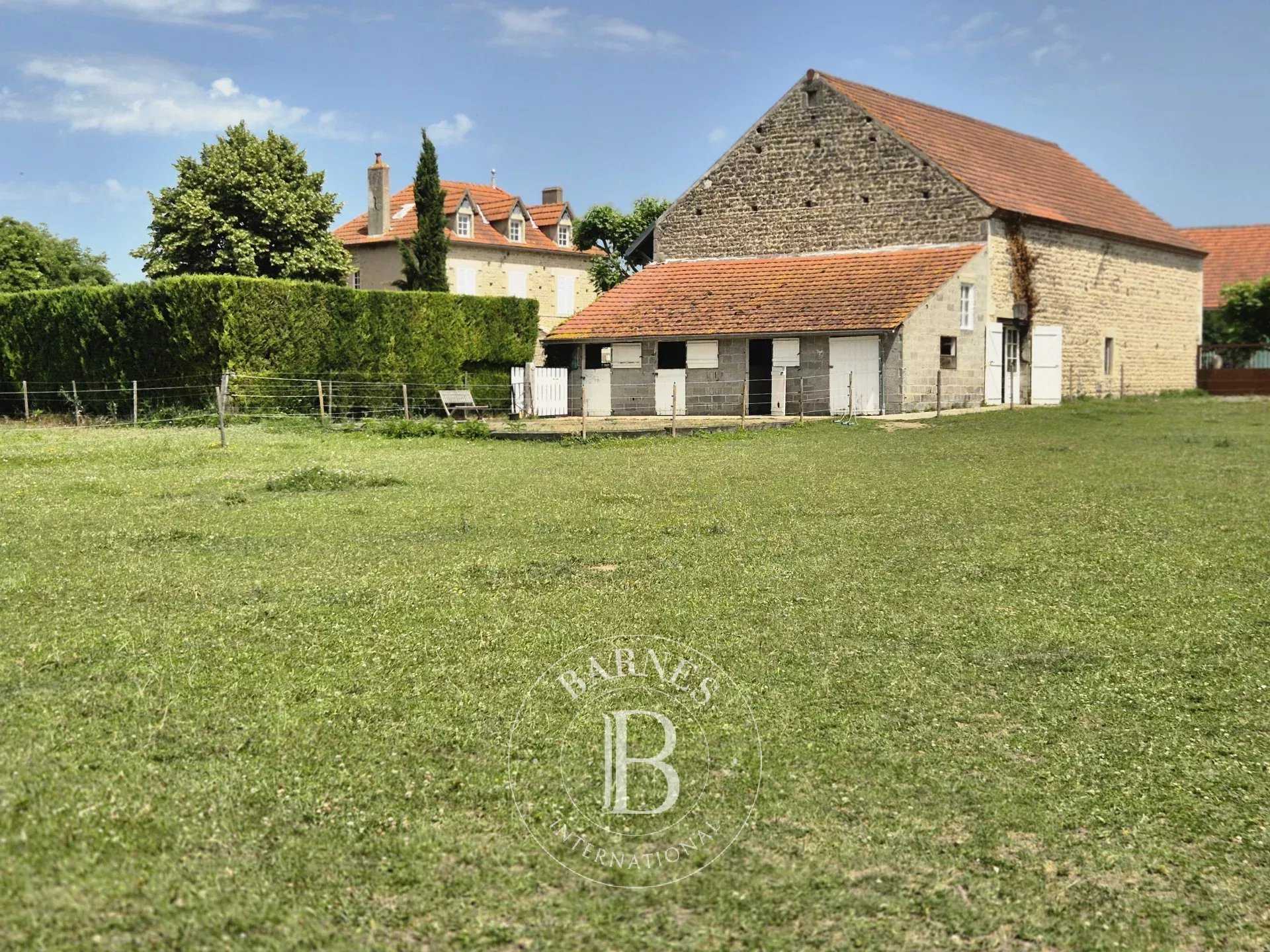 Effiat  - Maison 4 Pi&egrave;ces 3 Chambres