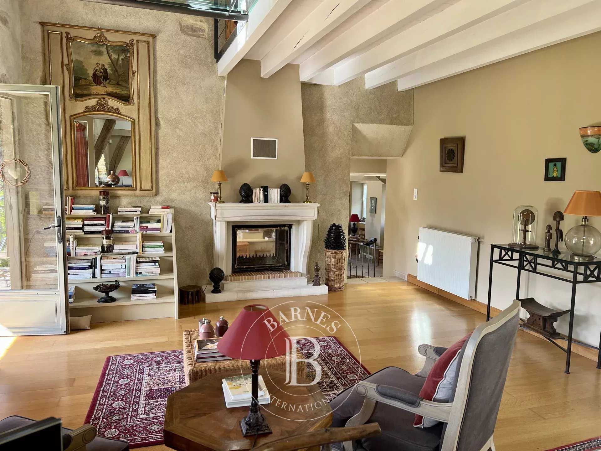 Buxy  - Maison 9 Pi&egrave;ces 5 Chambres