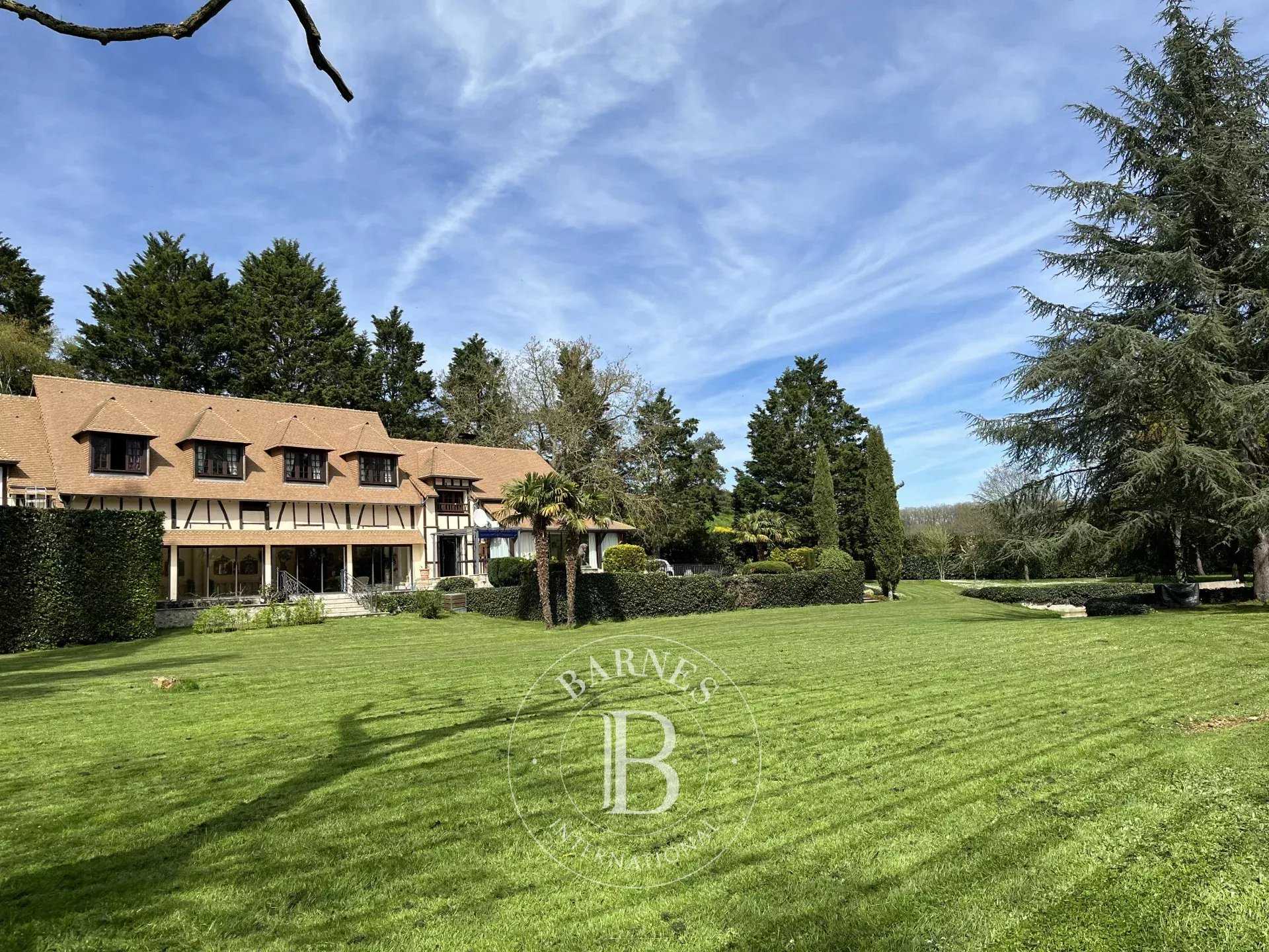 Conches-en-Ouche  - Maison 12 Pi&egrave;ces 5 Chambres