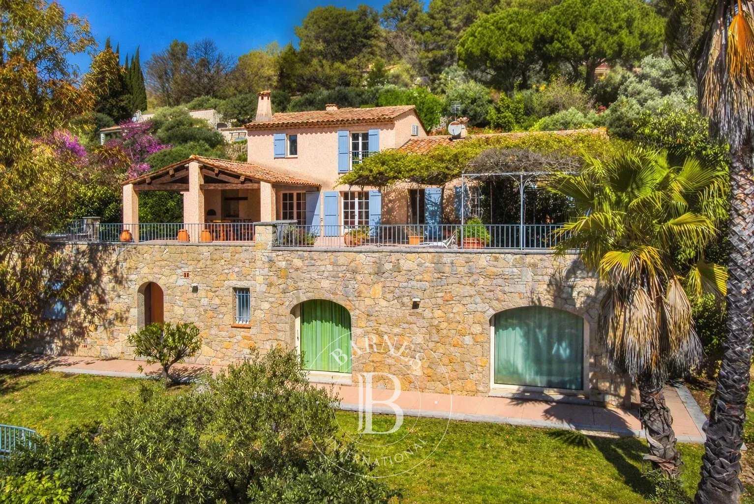 Fayence  - Maison 8 Pi&egrave;ces 5 Chambres