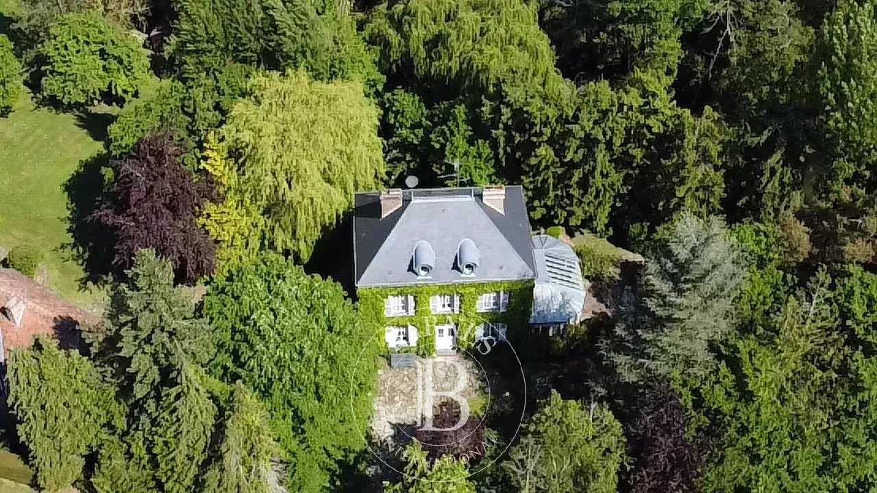 Maison Saint-Julien-le-Faucon