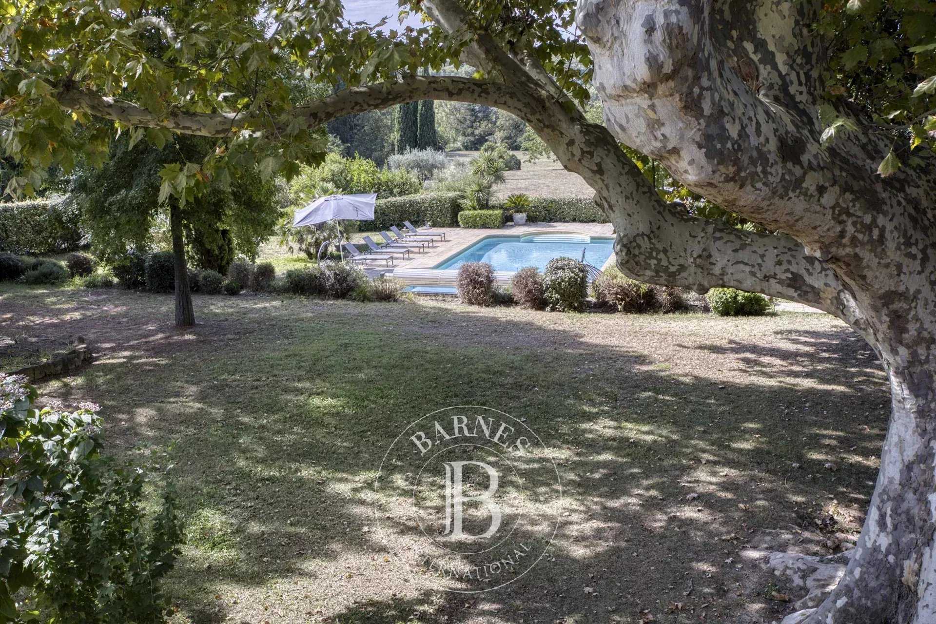 Vacqueyras  - Maison 13 Pièces 8 Chambres